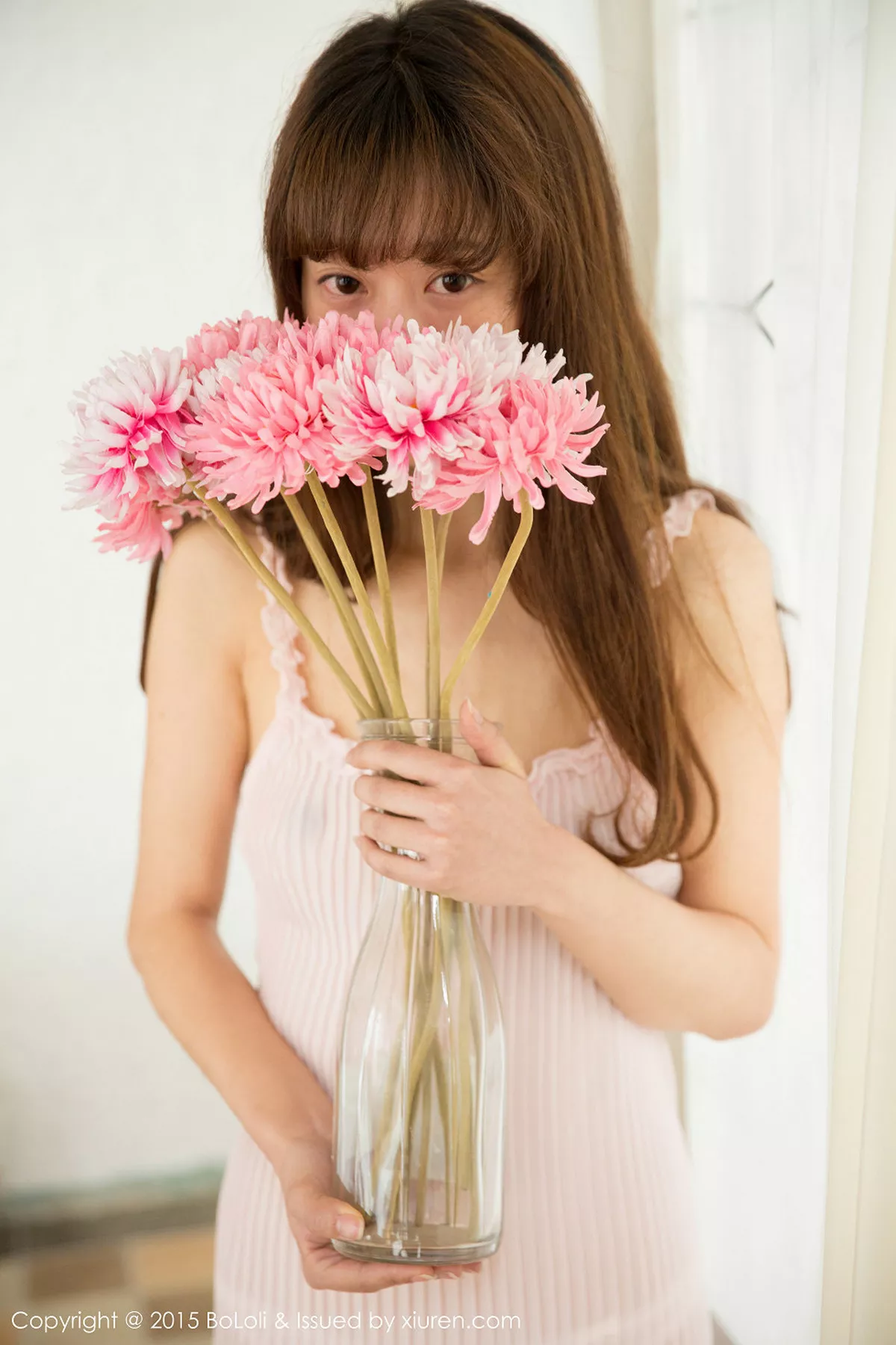 秀人集.com_[BoLoli波萝社]Vol.006_嫩模Suki朱忆音居家私房丁字裤美臀白嫩肌肤写真50P