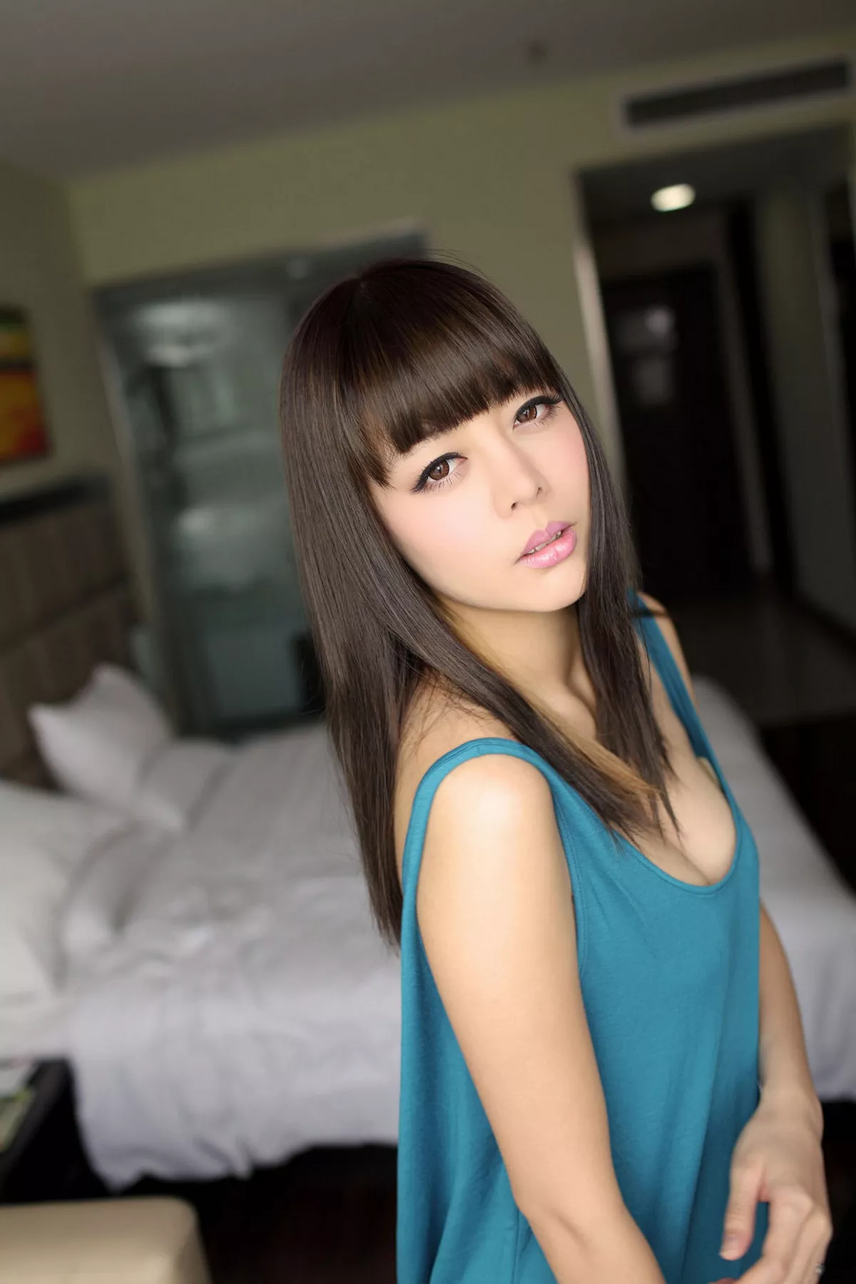 秀人集.com_[XiuRen秀人网]No.001_模特Viki性感内衣系列完美身材写真86P