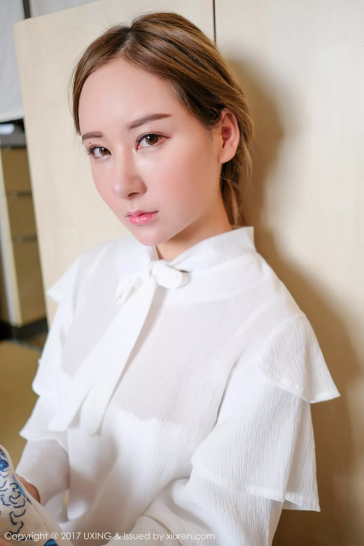 秀人集.com_[UXING优星馆]Vol.047_新人妹子高SIR白色蕾丝情趣内衣秀完美身材娇羞迷人写真47P