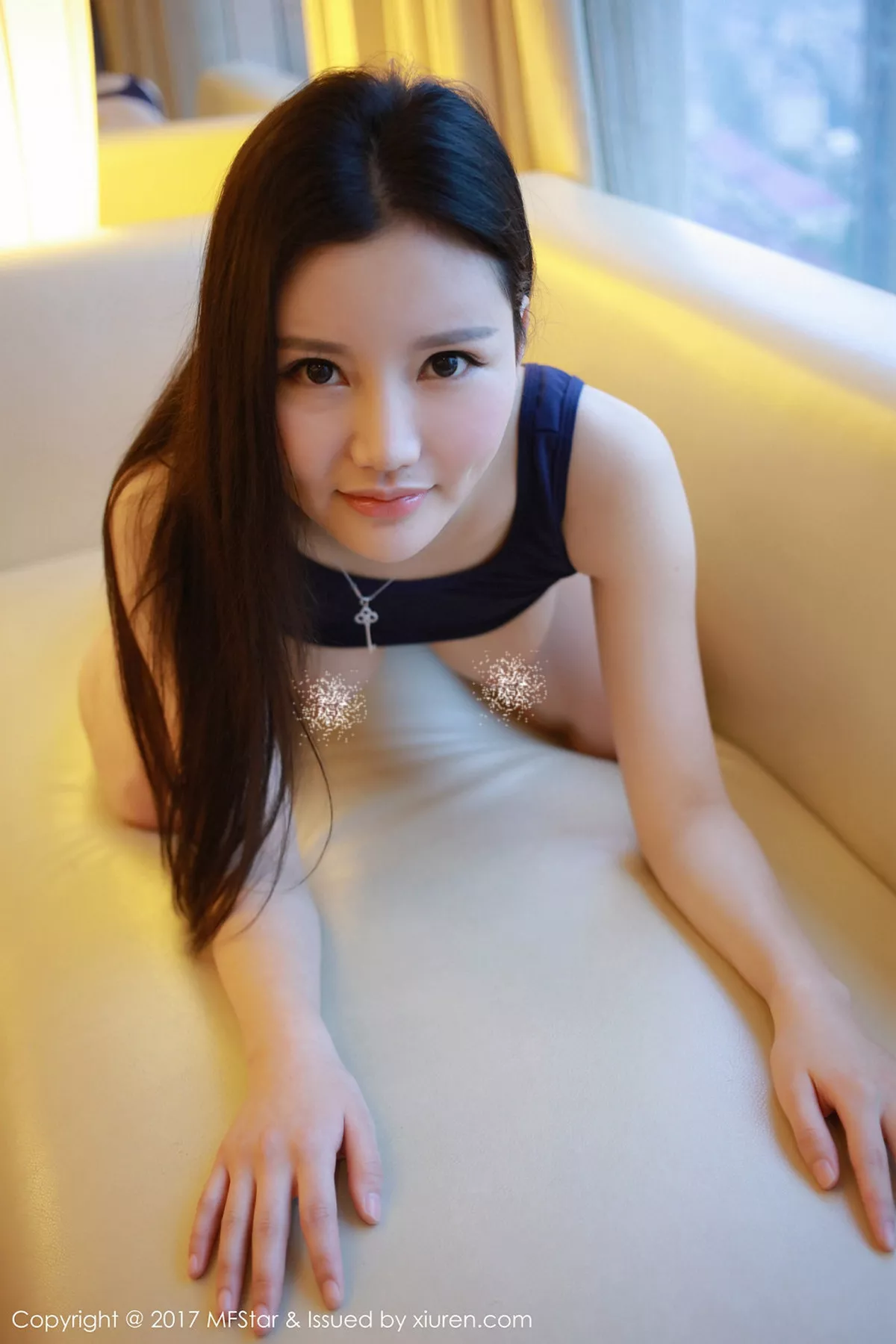 秀人集.com_[MFStar模范学院]Vol.095_嫩模姗姗就打奥特曼居家半脱黑色内衣豪乳诱惑写真47P