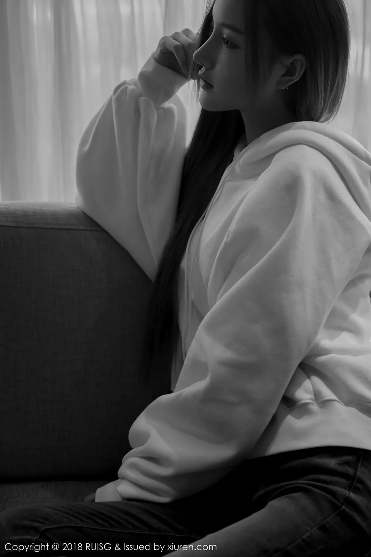 秀人集.com_[RUISG瑞丝馆]Vol.045_清纯小妞M梦baby柔情私房发布居家甜美迷人清爽写真40P