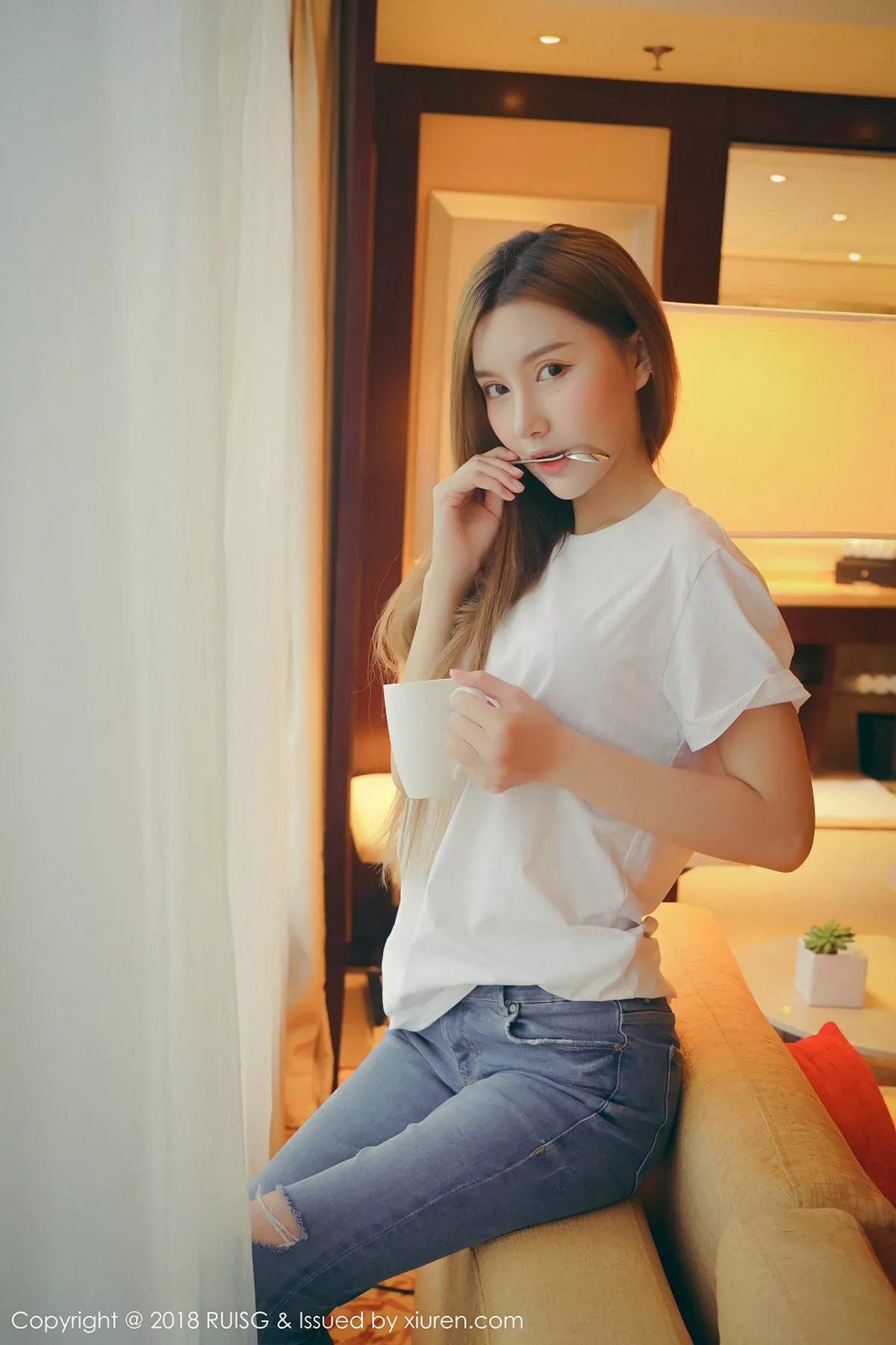 秀人集.com_[RUISG瑞丝馆]Vol.045_清纯小妞M梦baby柔情私房发布居家甜美迷人清爽写真40P