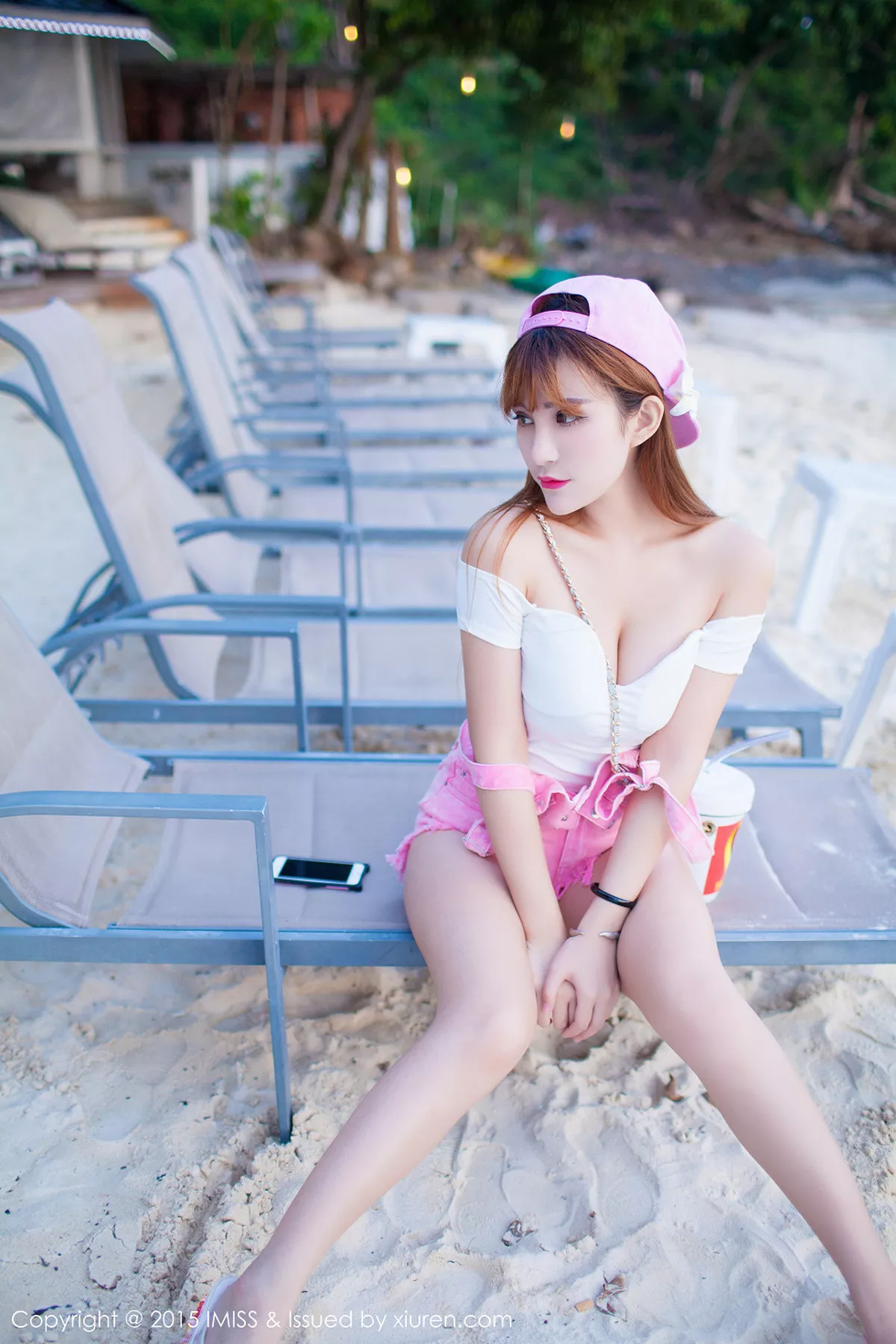 秀人集.com_[IMISS爱蜜社]Vol.039_嫩模LalaBaby啦啦普吉岛旅拍粉红齐逼牛仔短裤写真55P