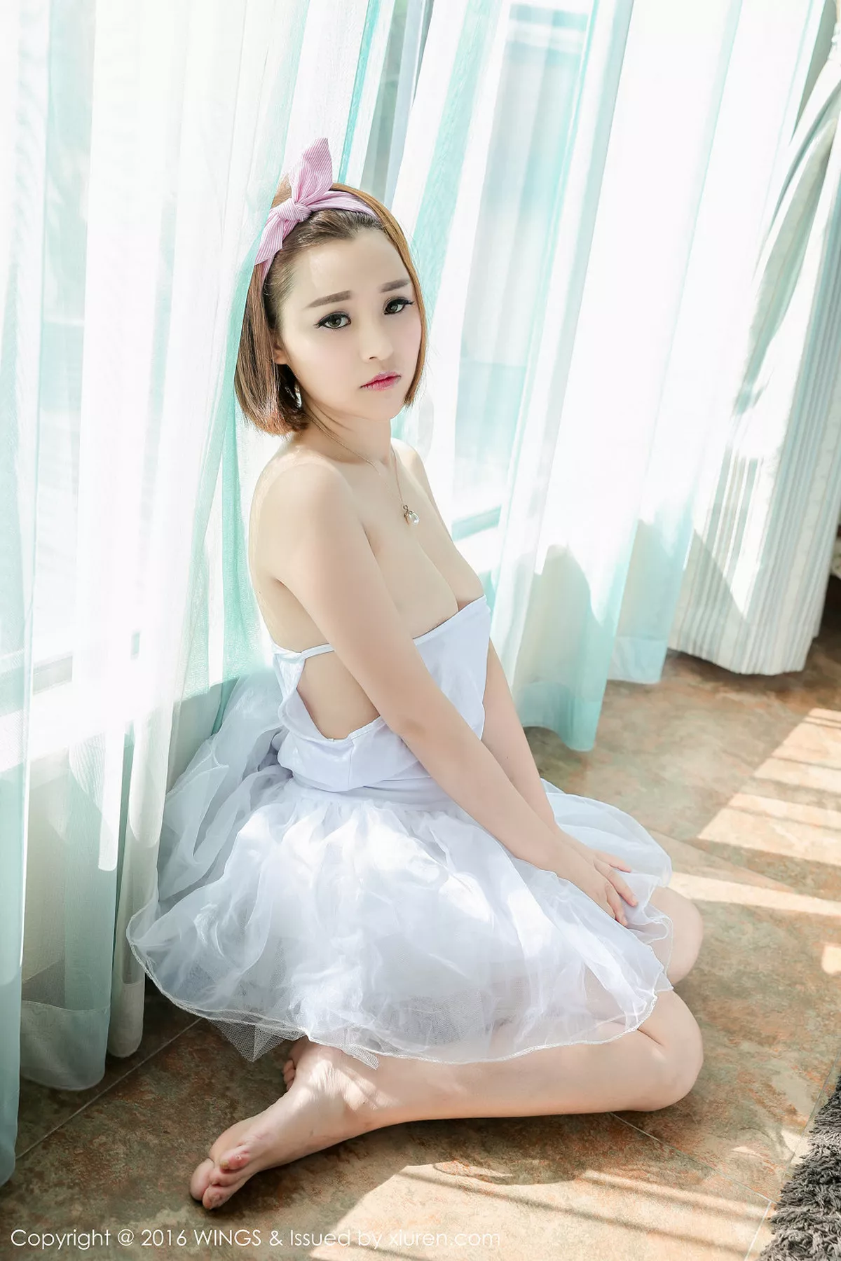 秀人集.com_[WingS影私荟]Vol.016_嫩模吉雅子居家私房性感女仆装傲人美胸纯美迷人写真52P