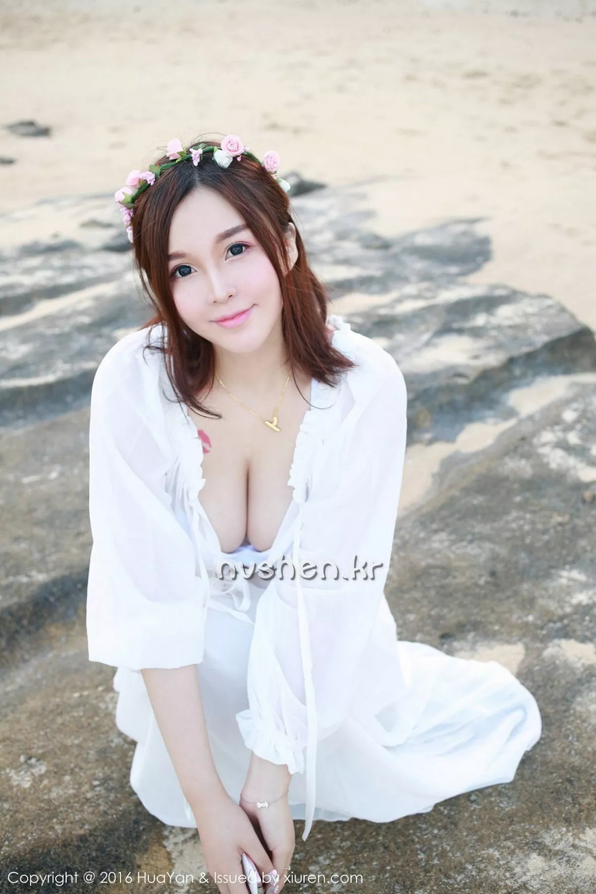 秀人集.com_[HuaYan花の颜]Vol.012_嫩模沈蜜桃off三亚旅拍性感内衣秀傲人美乳极致诱惑写真50P