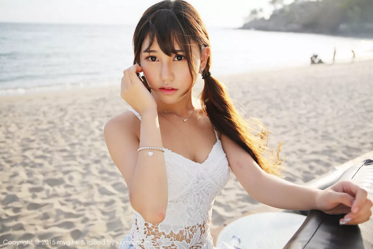 秀人集.com_[MyGirl美媛馆]Vol.154_嫩模Milk楚楚龙目岛旅拍第三套吊带白色内衣清新迷人写真43P