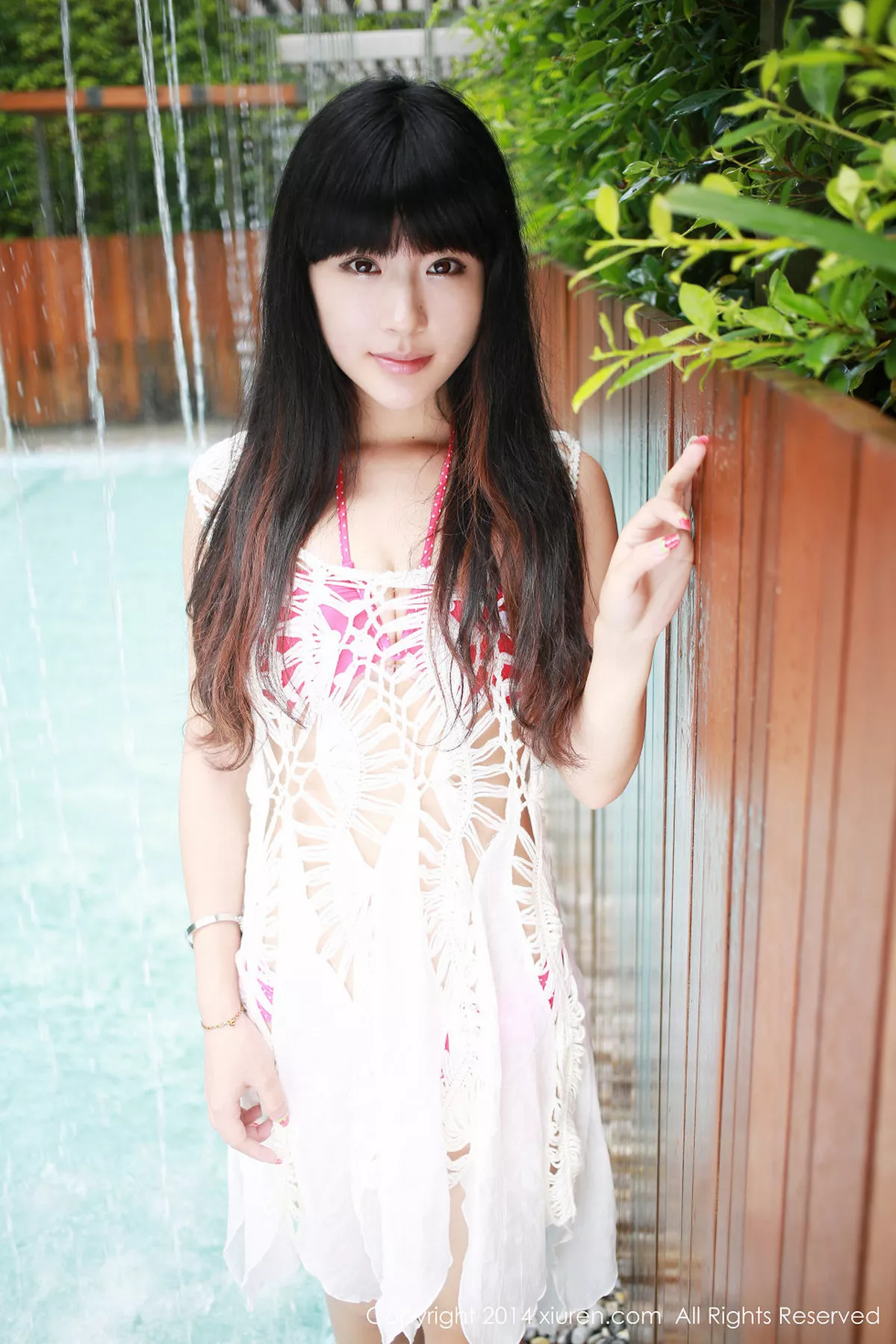 秀人集.com_[XiuRen秀人网]No.183_平面模特刘雪妮verna泰国旅拍红色圆点比基尼性感写真62P