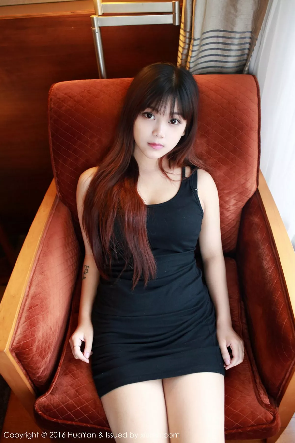 秀人集.com_[HuaYan花の颜]Vol.016_新人嫩模小月儿性感黑色女仆装黑色渔网丝袜清新写真54P