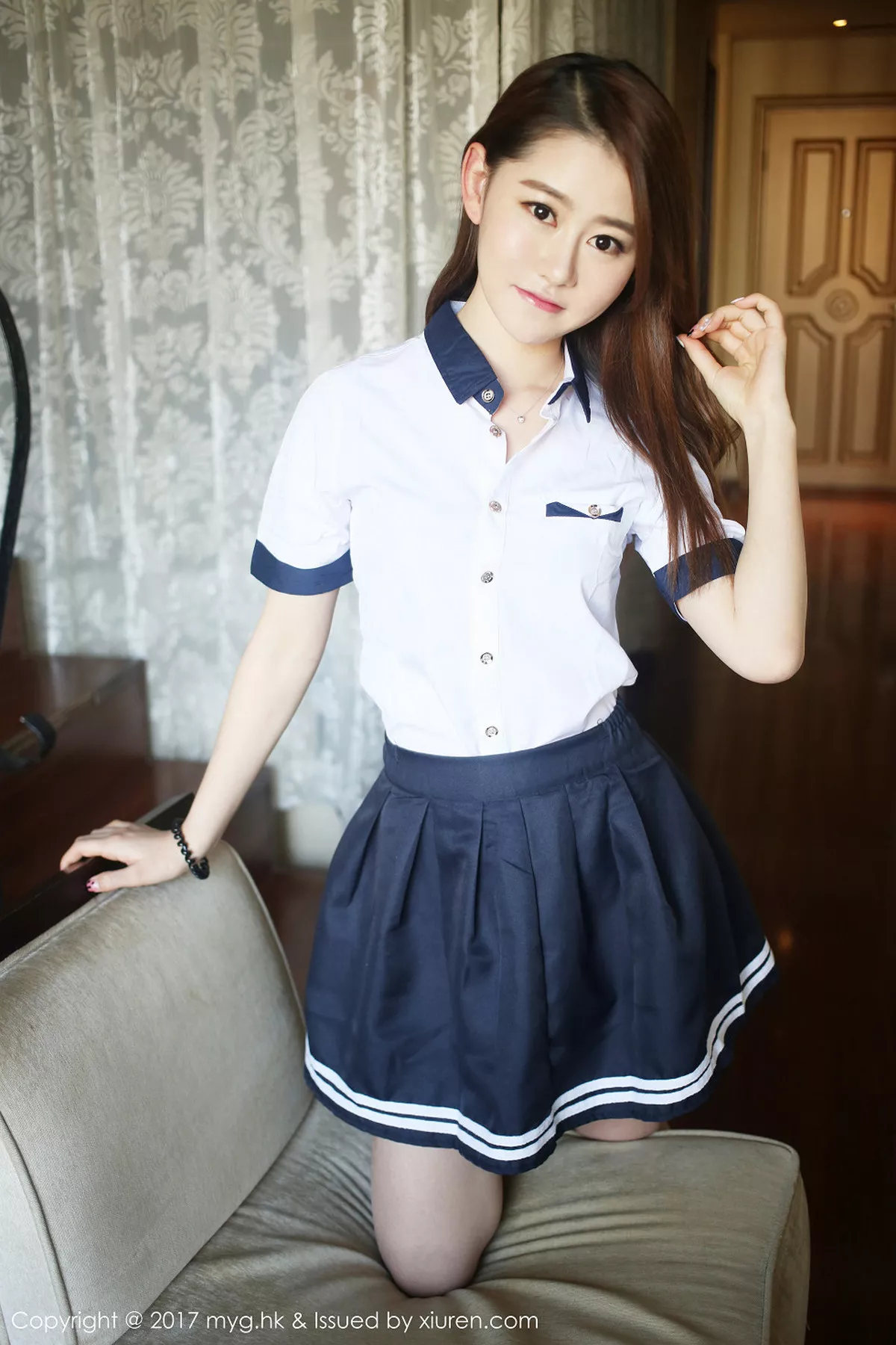 秀人集.com_[MyGirl美媛馆]Vol.241_养眼嫩模艾然Airan短裙学生装+性感兔女郎完美诱惑写真51P