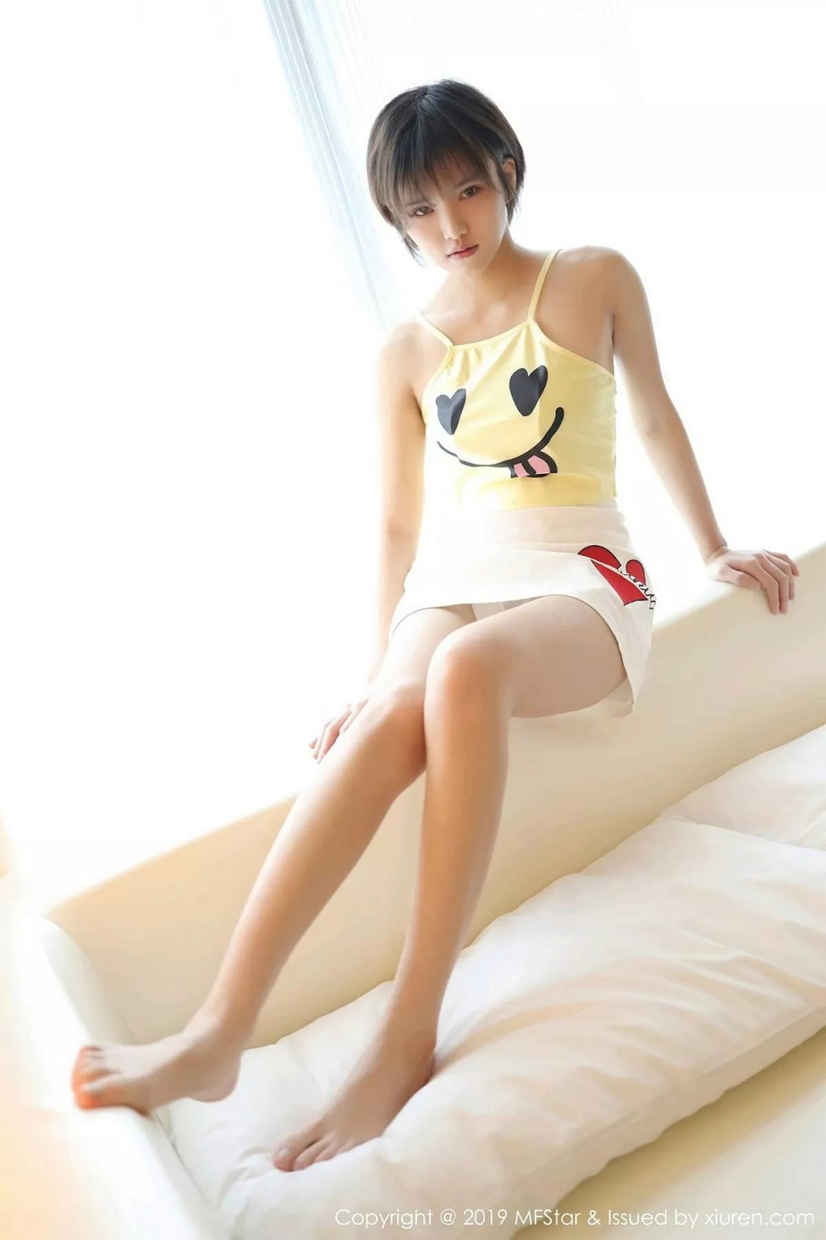 秀人集.com_[MFStar模范学院]Vol.178_嫩模小姿2002私房卡通吊带内衣半脱秀白嫩翘臀诱惑写真42P