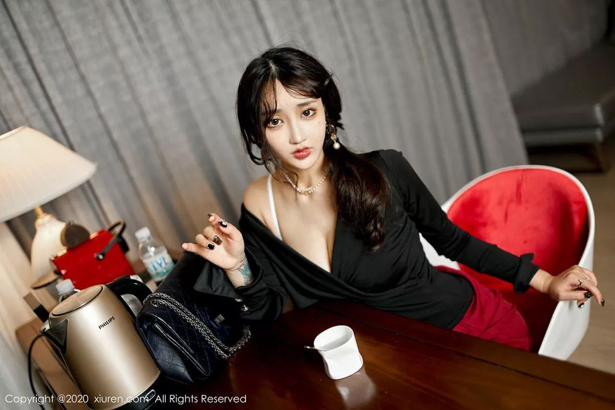 秀人集.com_[XiuRen秀人网]No.1970_嫩模Betty林子欣私房中国红内衣主题秀完美身材妩媚诱惑写真87P