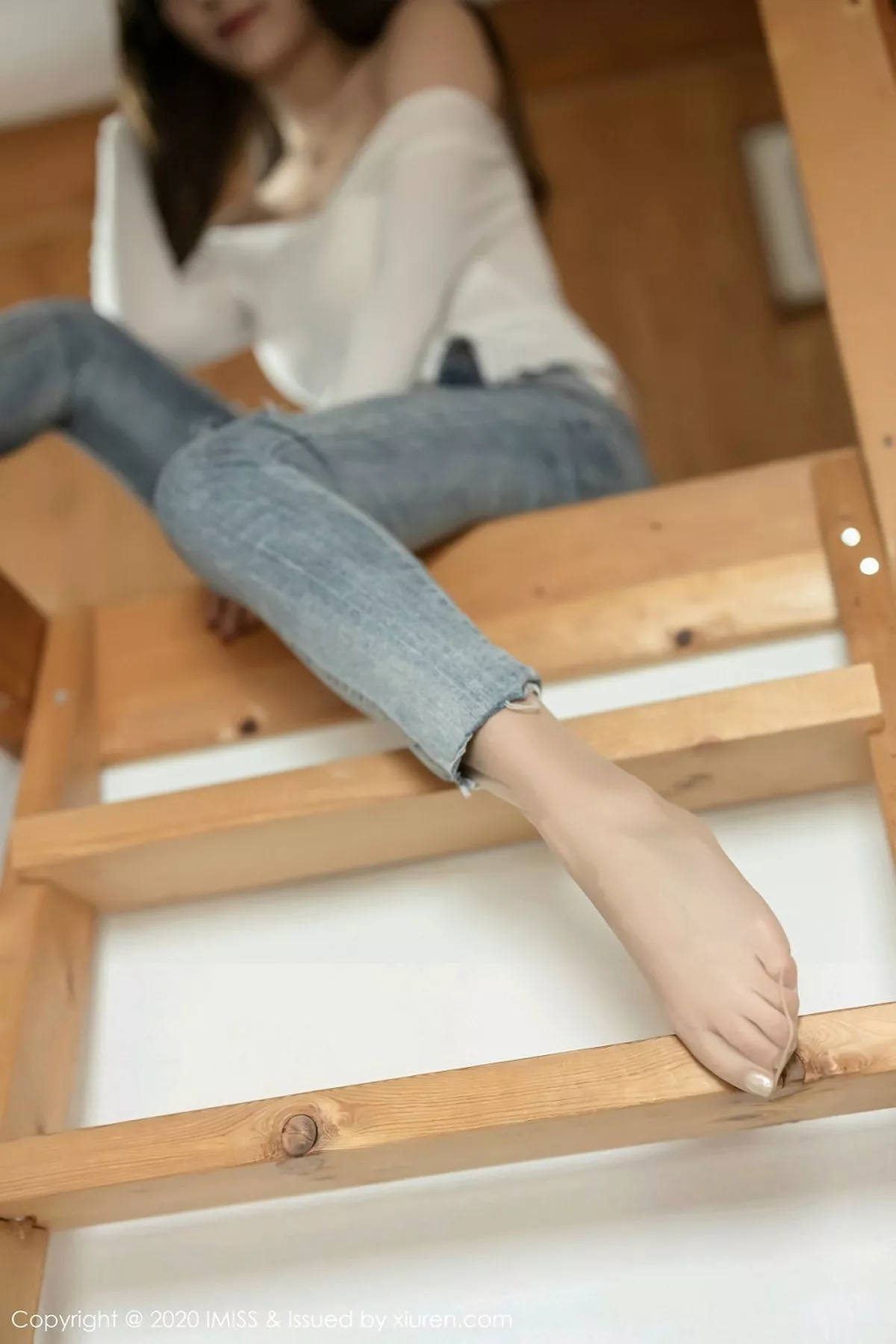 秀人集.com_[IMISS爱蜜社]Vol.452_气质女神Lavinia北海道旅拍私房黑色蕾丝内衣完美诱惑写真63P