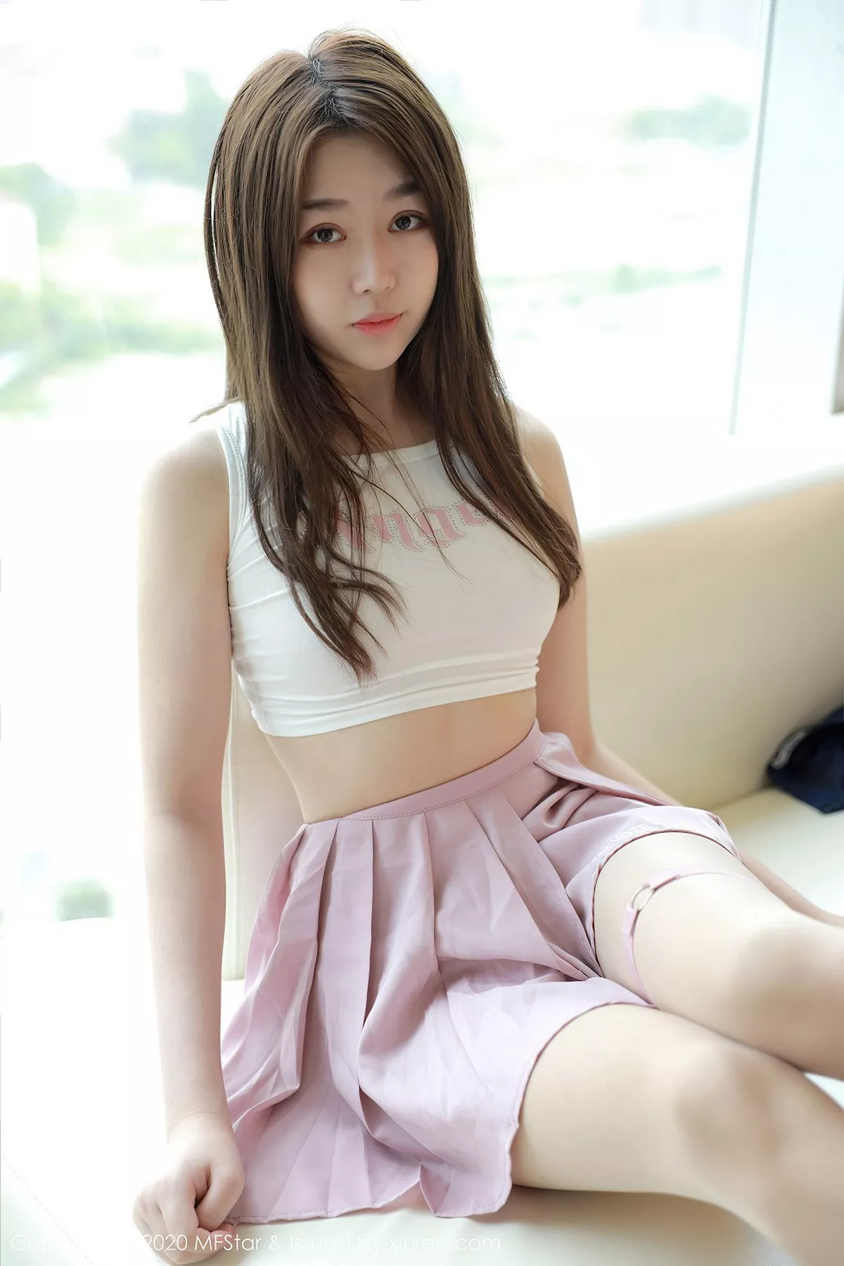 秀人集.com_[MFStar模范学院]Vol.384_嫩模梦梵私房吊带内衣配粉色短裙秀完美身材诱惑写真43P