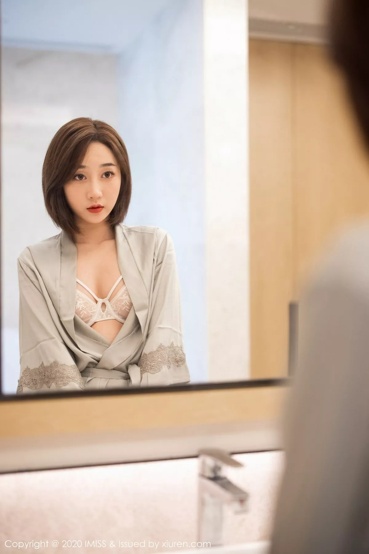 秀人集.com_[IMISS爱蜜社]Vol.510_嫩模九月生心愿旅拍轻薄精致睡衣露性感内衣迷人诱惑写真44P