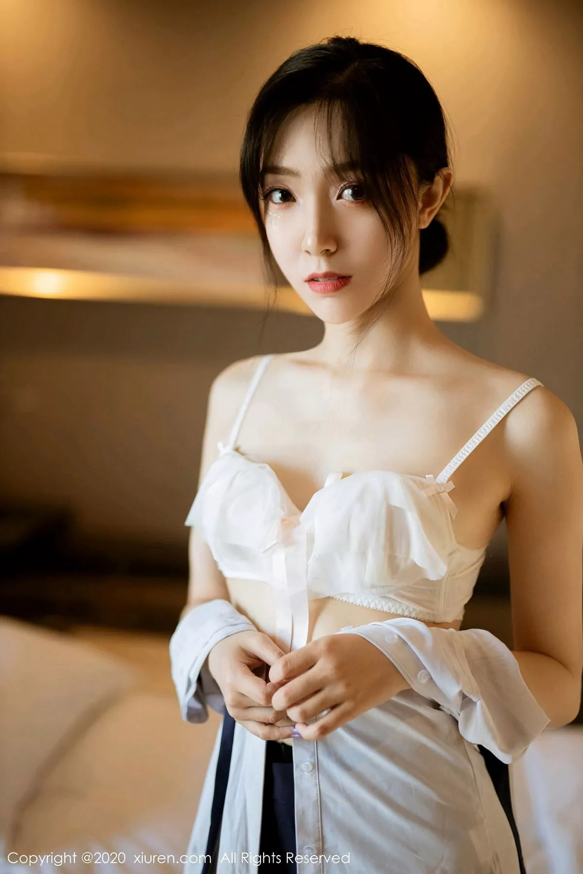 秀人集.com_[XiuRen秀人网]No.2735_嫩模九千柒柒经典职场制服主题半脱露白色内衣黑丝裤袜诱惑写真46P