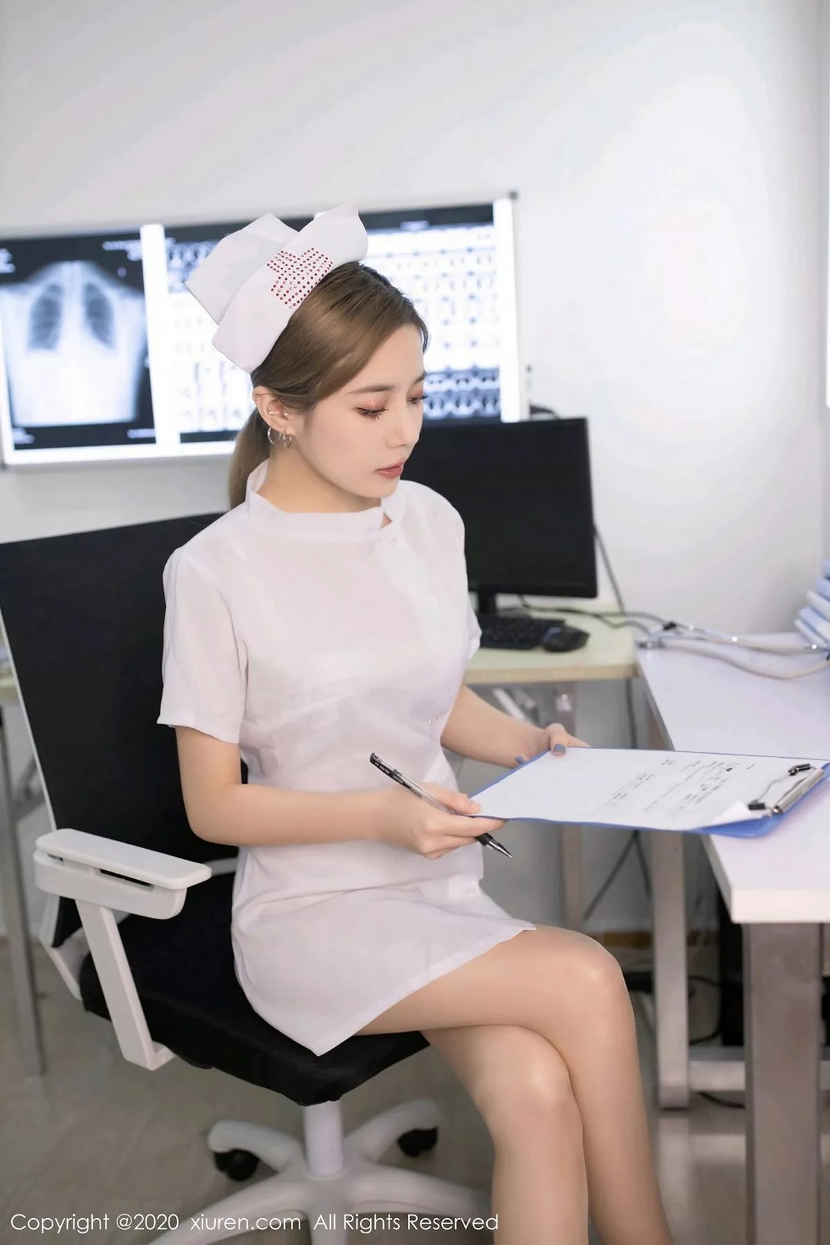 秀人集.com_[XiuRen秀人网]No.2743_嫩模鱼子酱Fish护士打针主题脱护士制服露性感白色内衣诱惑写真81P