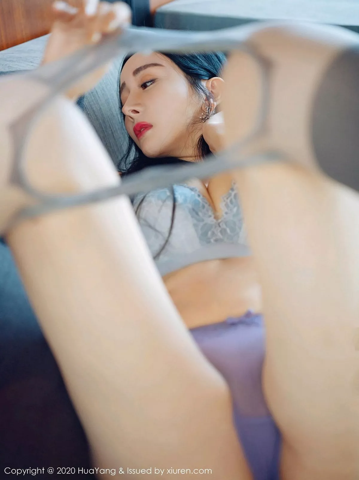 秀人集.com_[HuaYang花漾]Vol.342_嫩模允爾厦门旅拍典雅蕾丝长裙配肉丝裤袜半脱撩人诱惑写真42P