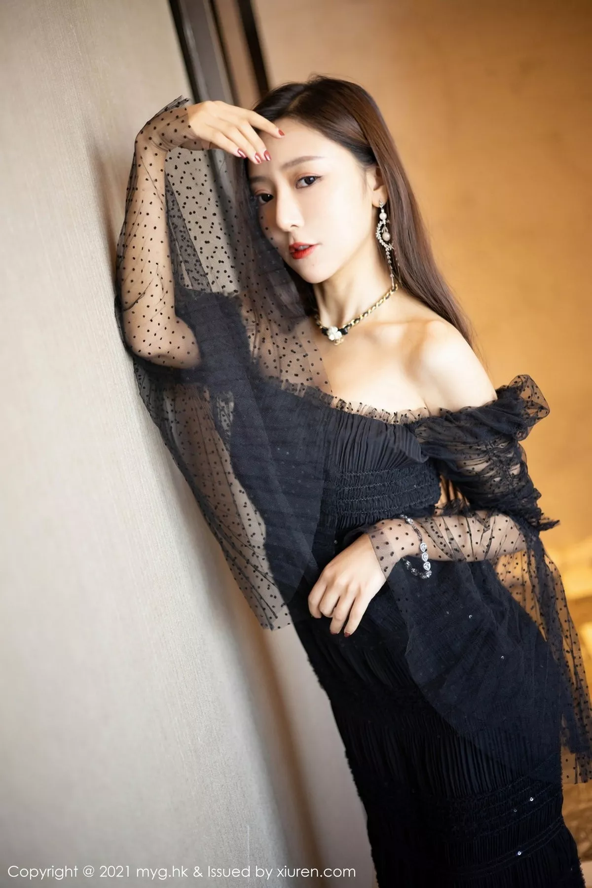 秀人集.com_[MyGirl美媛馆]Vol.482_女神王馨瑶yanni古韵旗袍+粉色华丽礼裙秀完美身材诱惑写真63P