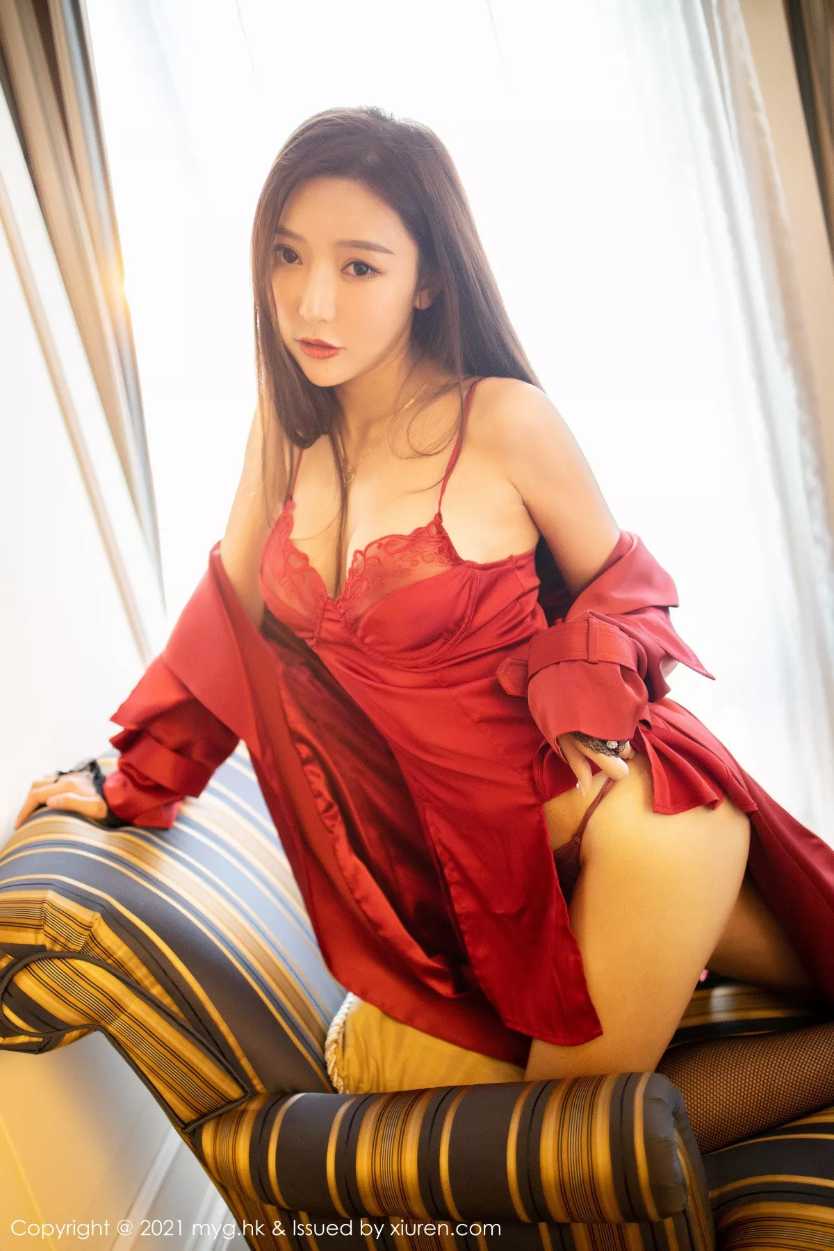 秀人集.com_[MyGirl美媛馆]Vol.496_女神王馨瑶yanni鲜红飒爽皮衣配黑丝网袜半脱露翘臀诱惑写真63P