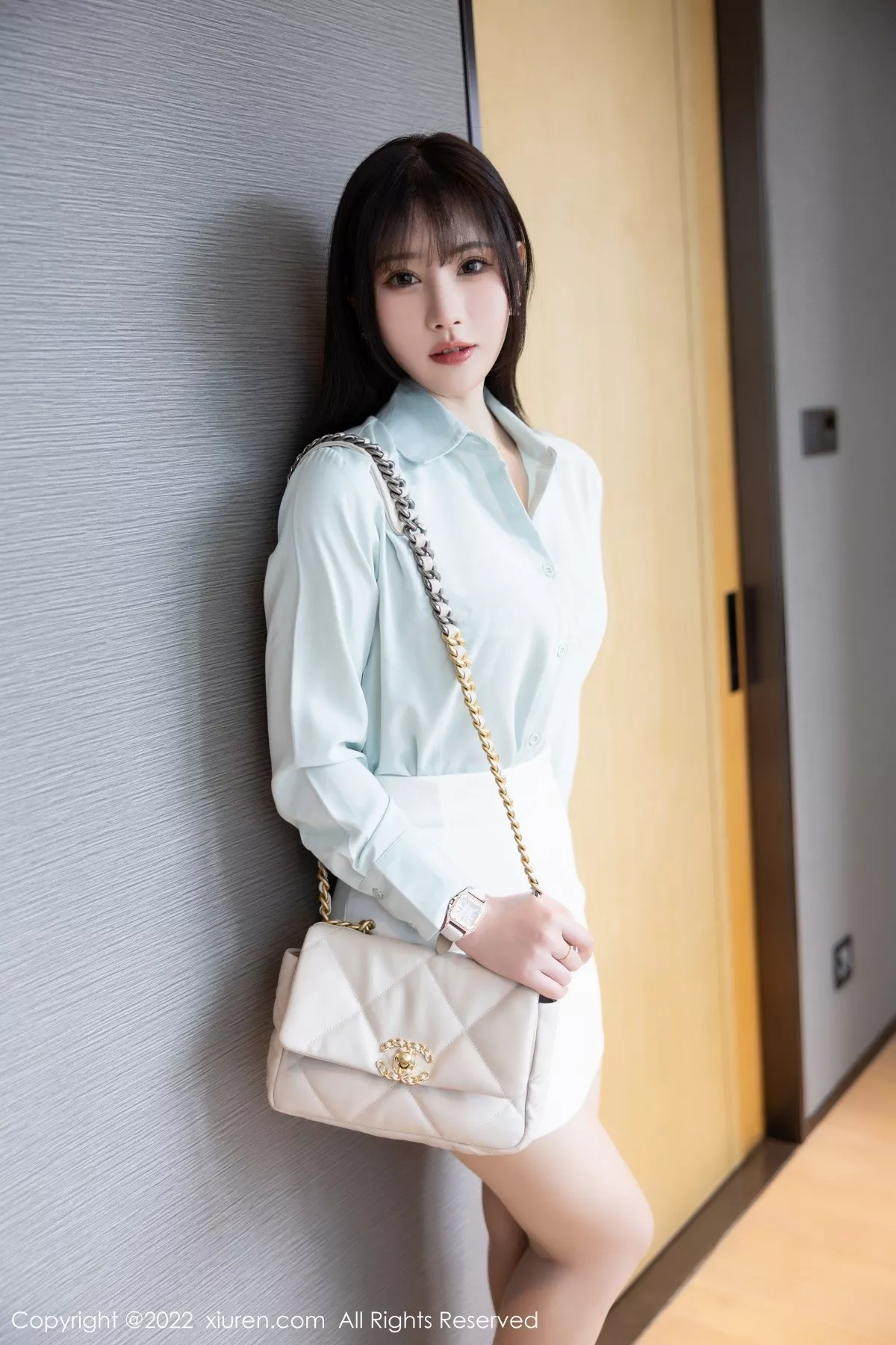 秀人集.com_[XiuRen秀人网]No.5555_模特张欣欣淡蓝色上衣配白短裙露性感内衣配原色丝袜诱惑写真80P