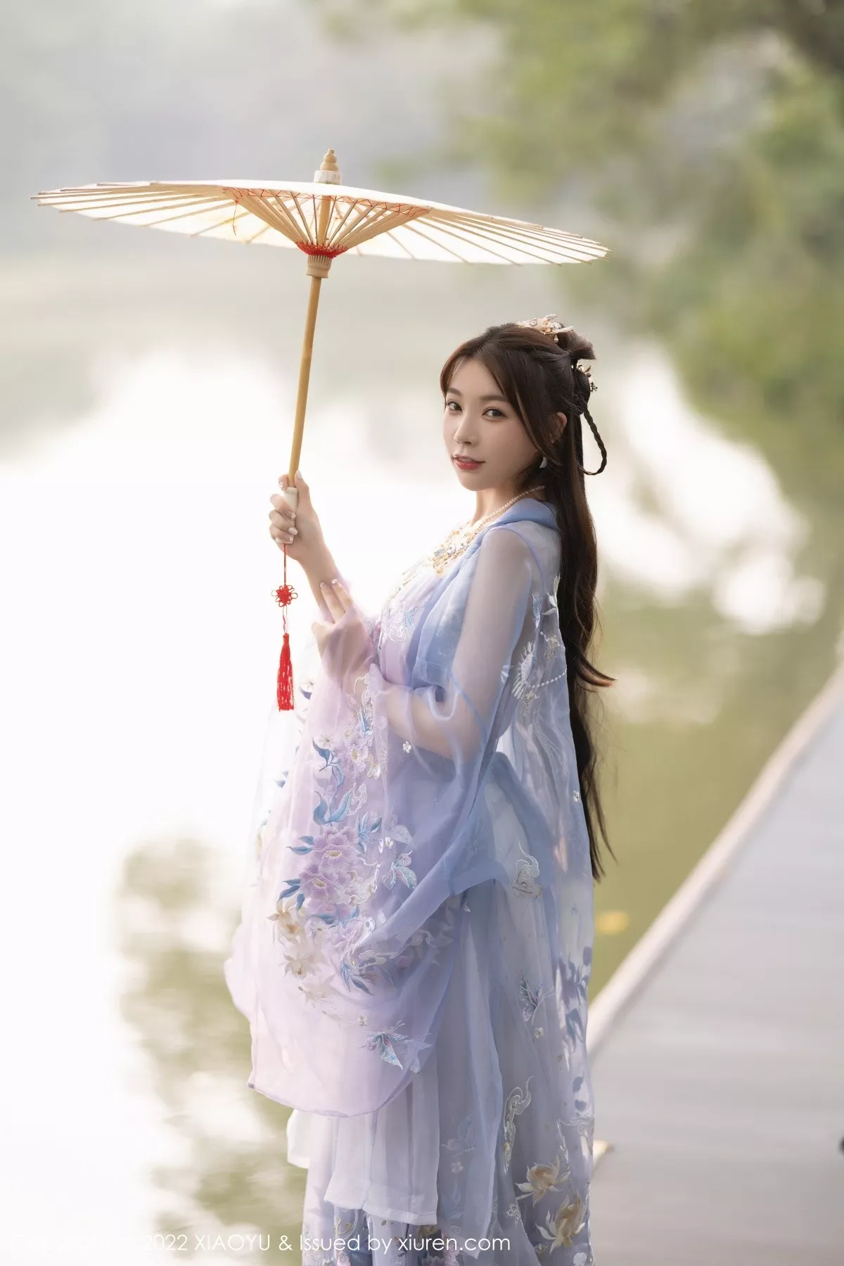 秀人集.com_[XiaoYu画语界]Vol.866_女神徐莉芝Booty杭州旅拍浅紫色古装服配超薄无内肉丝诱惑写真94P