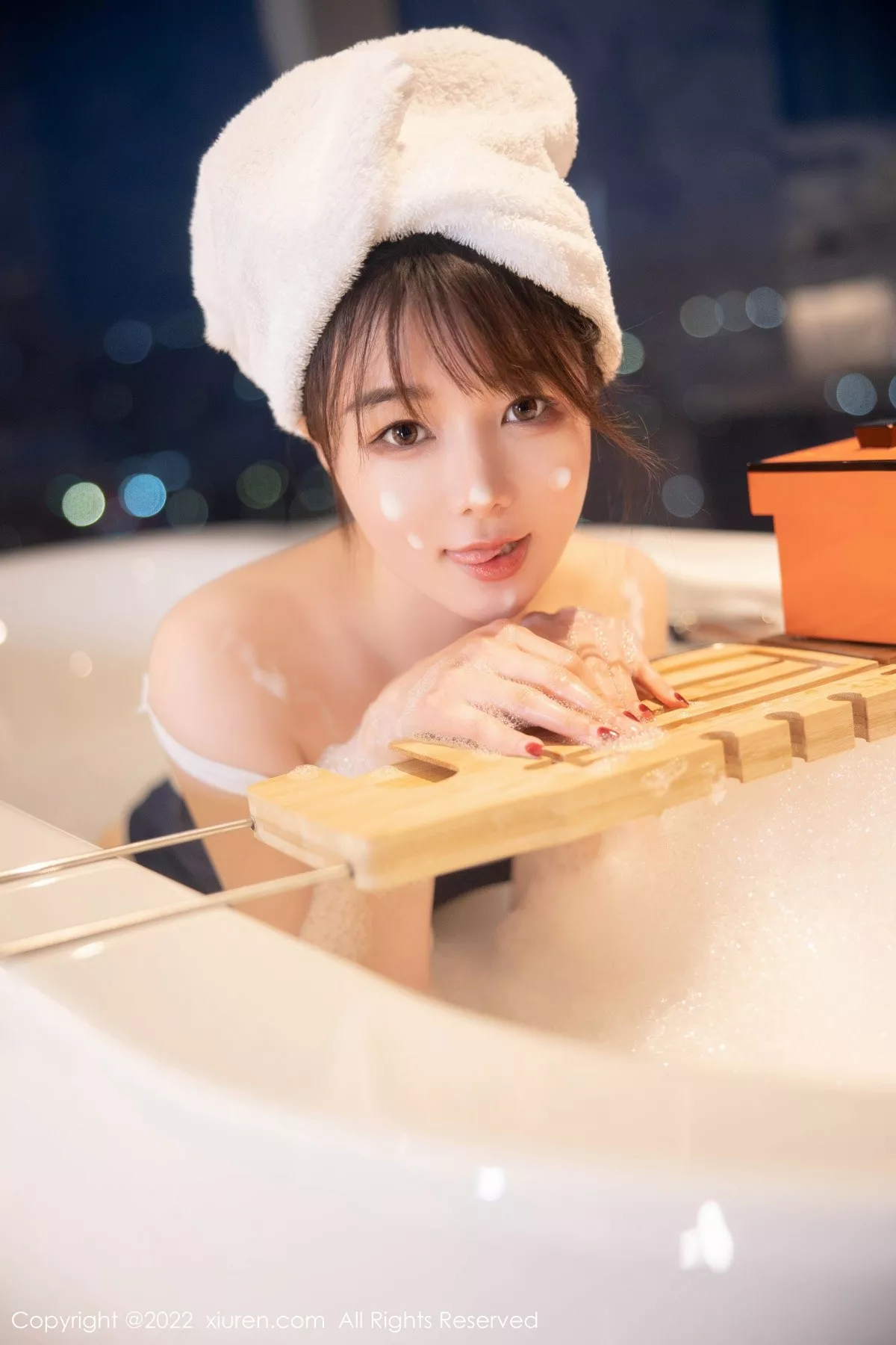 秀人集.com_[XiuRen秀人网]No.5477_模特婠婠么私房浴缸性感深蓝色比基尼湿身泡泡浴撩人诱惑写真76P