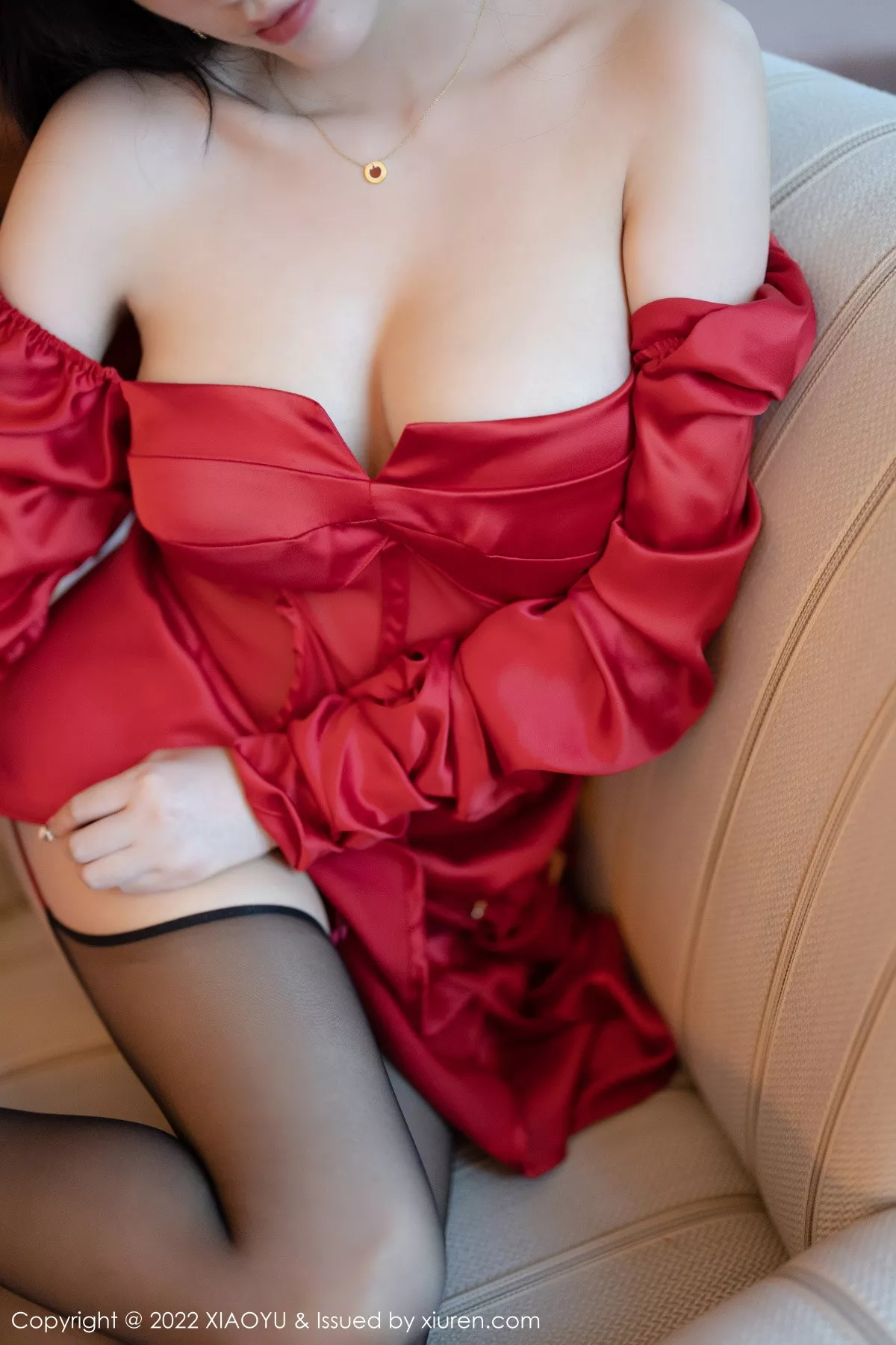 秀人集.com_[XiaoYu画语界]Vol.932_女神杨晨晨Yome性感红色礼裙配黑丝吊袜秀完美身材诱惑写真81P