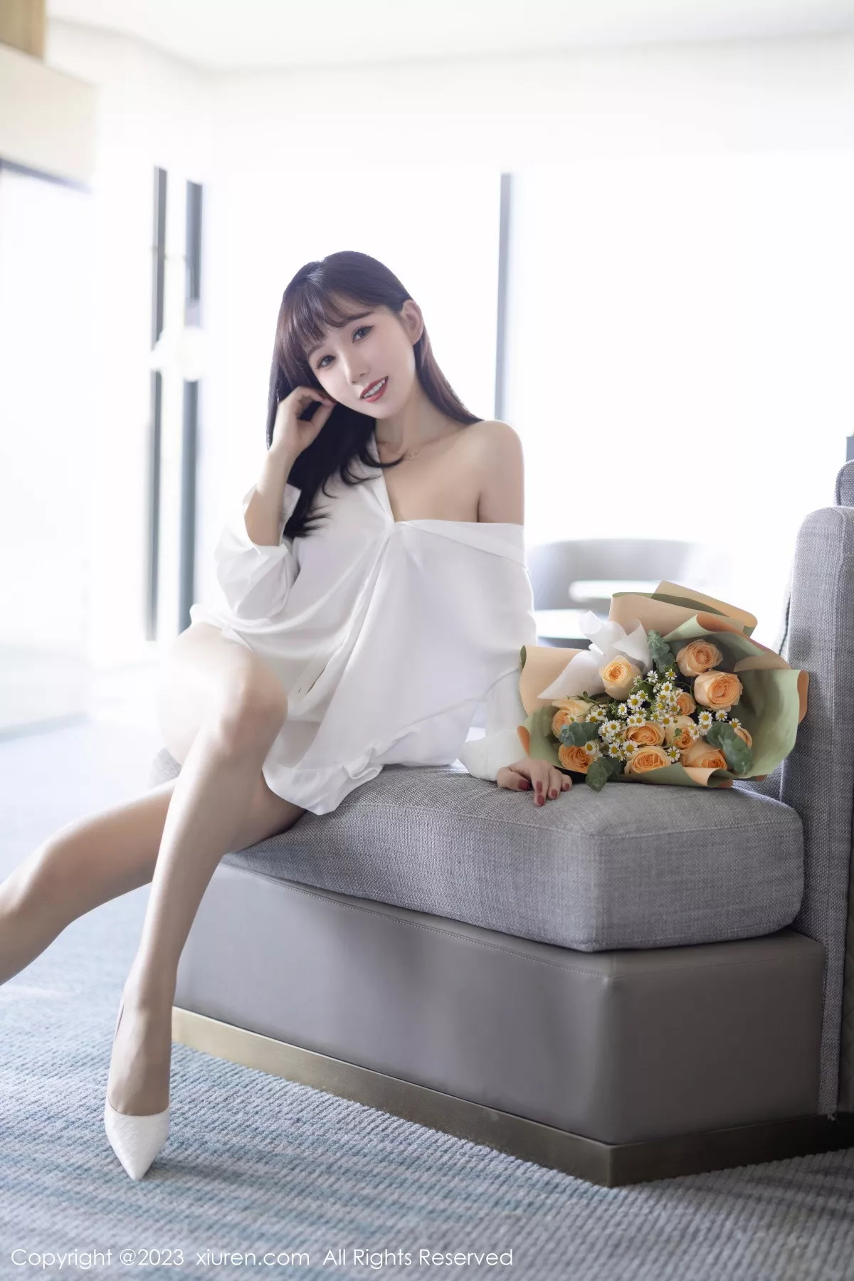 秀人集.com_[XiuRen秀人网]No.6153_模特波巧酱海南岛旅拍性感白T配原色丝袜秀曼妙身姿诱惑写真82P