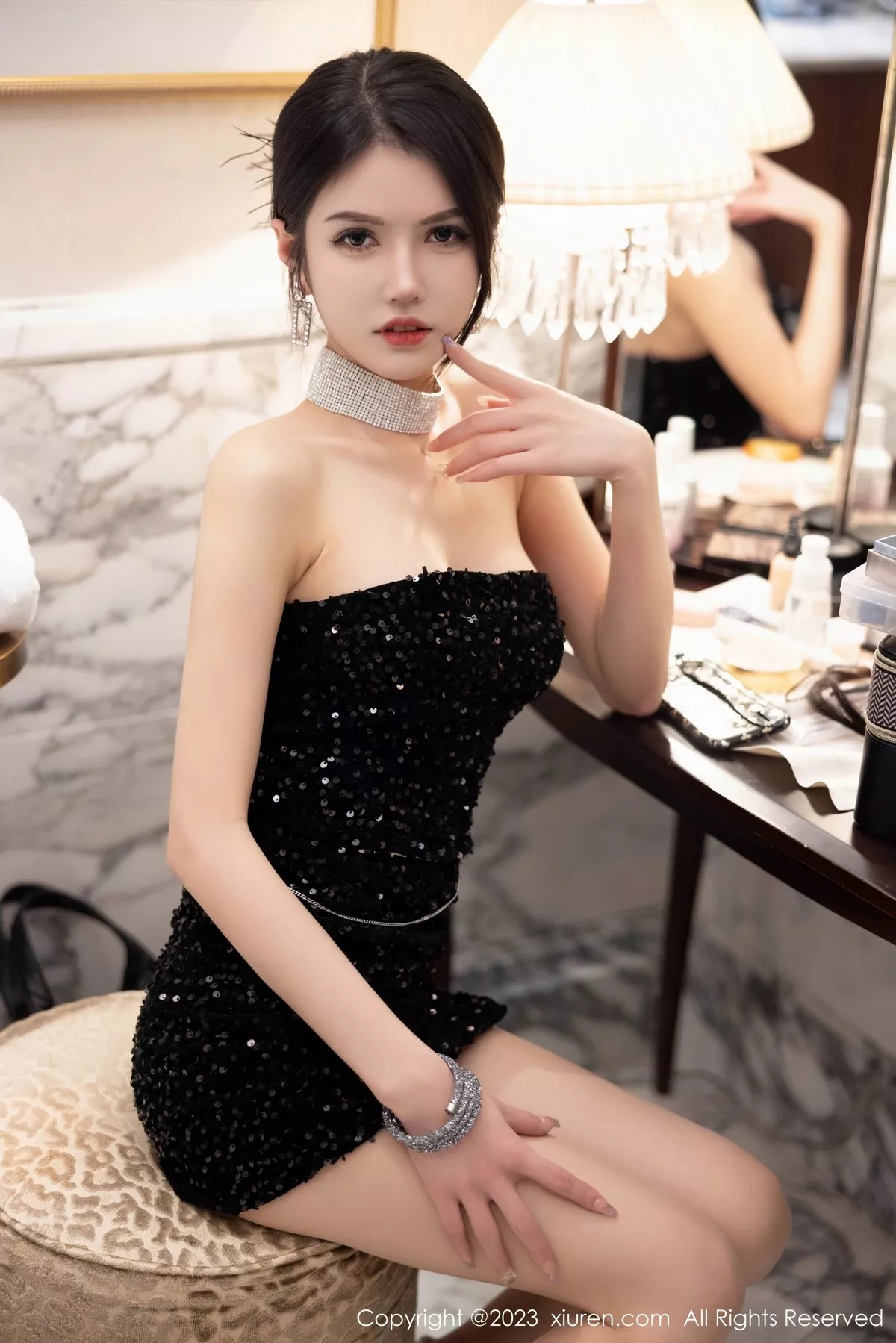 秀人集.com_[XiuRen秀人网]No.6335_模特媛媛酱belle脱西服上衣露黑色连衣短裙开档肉丝撩人诱惑写真99P