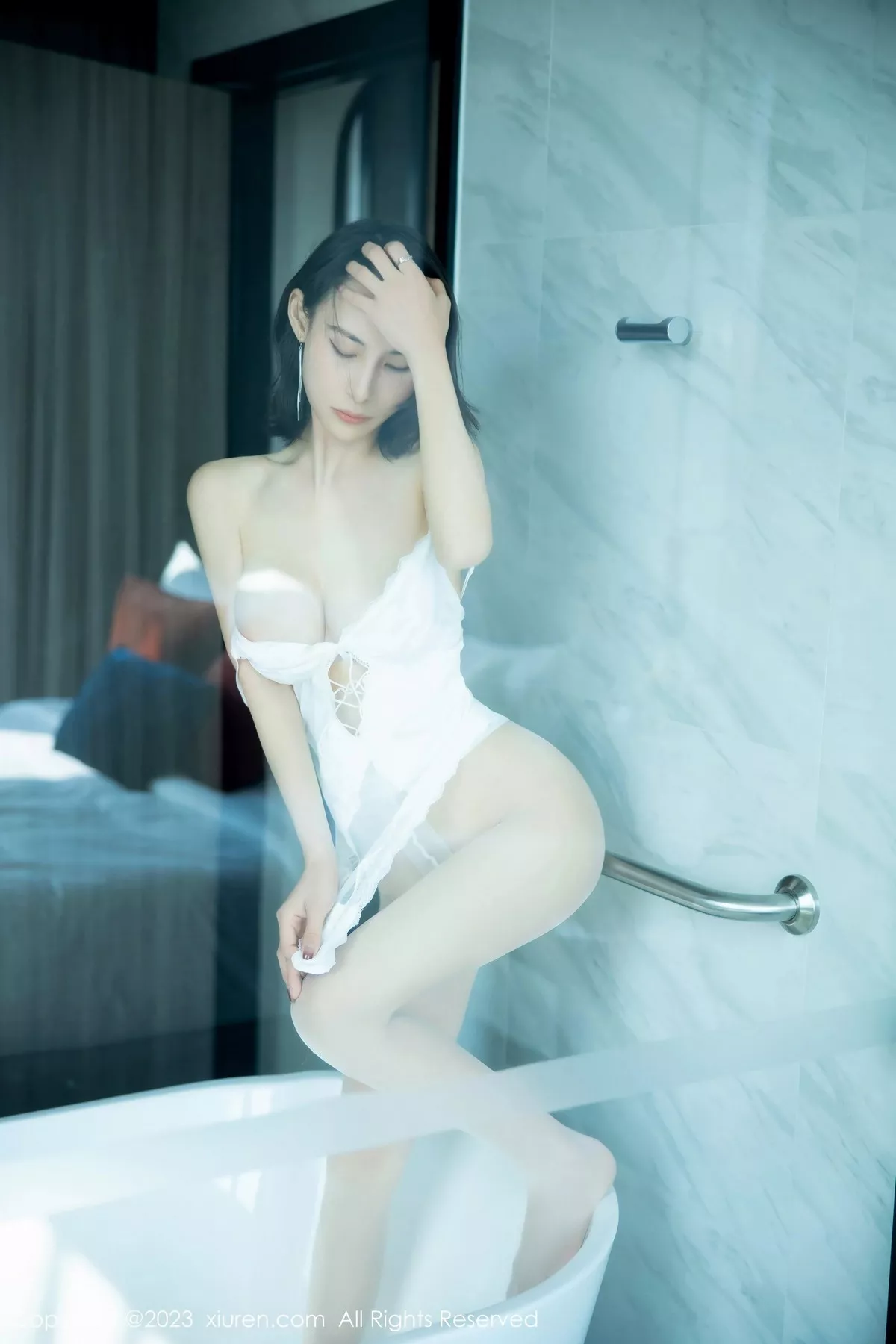 秀人集.com_[XiuRen秀人网]No.6522_模特Lingyu69白色网纱情趣服饰配开档白丝秀惹火身材诱惑写真98P