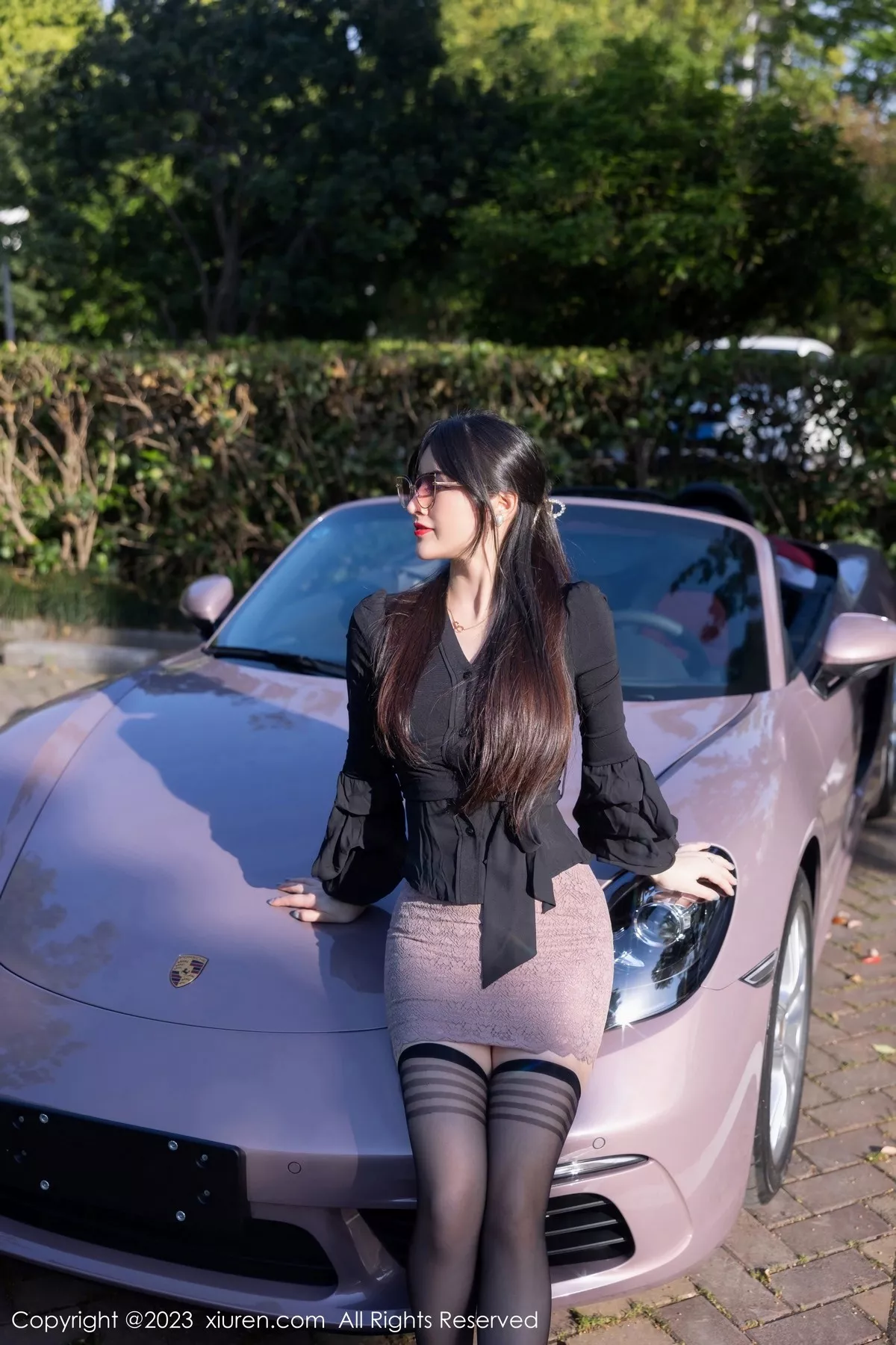 秀人集.com_[XiuRen秀人网]No.6676_模特诗诗kiki半脱露性感黑色内衣配黑丝袜秀丰腴有致身材诱惑写真82P