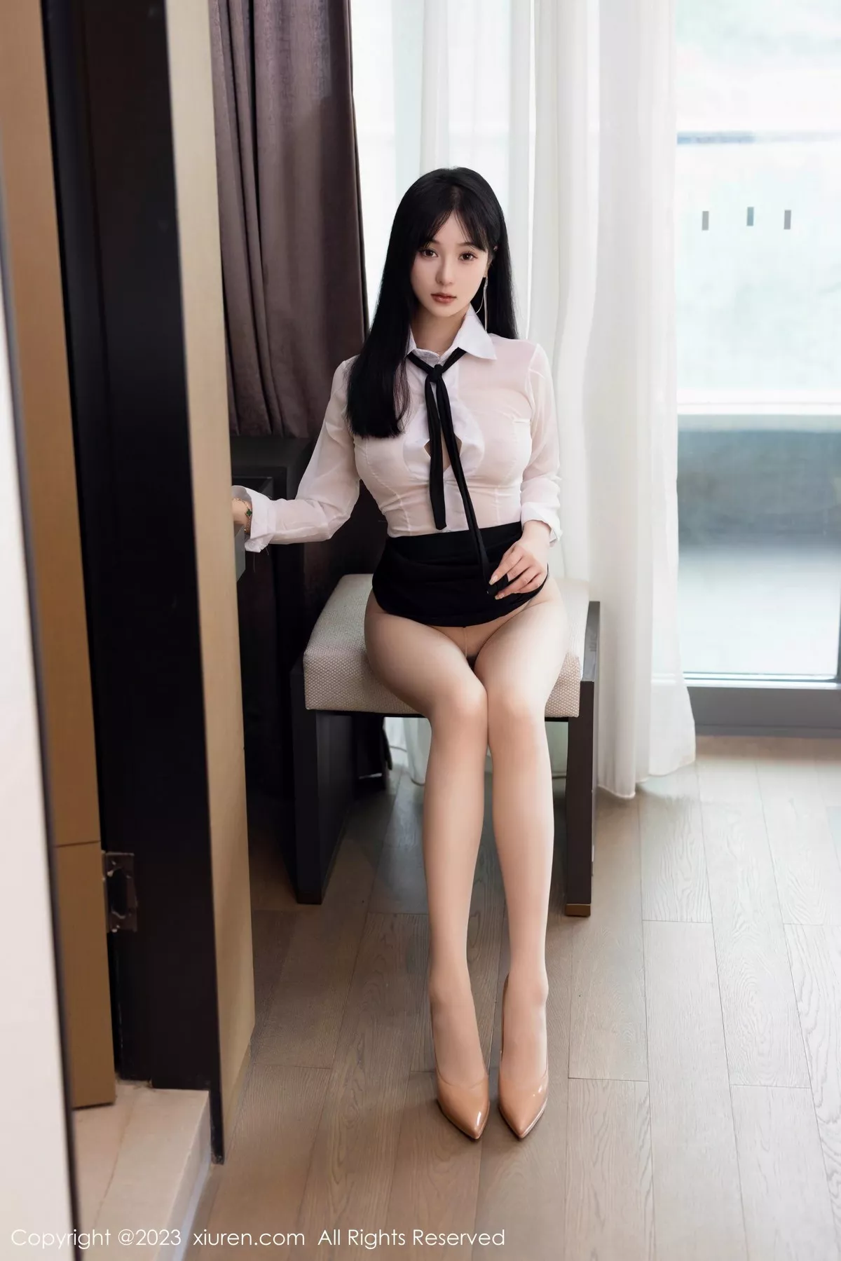 秀人集.com_[XiuRen秀人网]No.6710_新人模特柚琪Rich性感白色轻透衣配黑短裙秀曼妙身姿诱惑写真74P