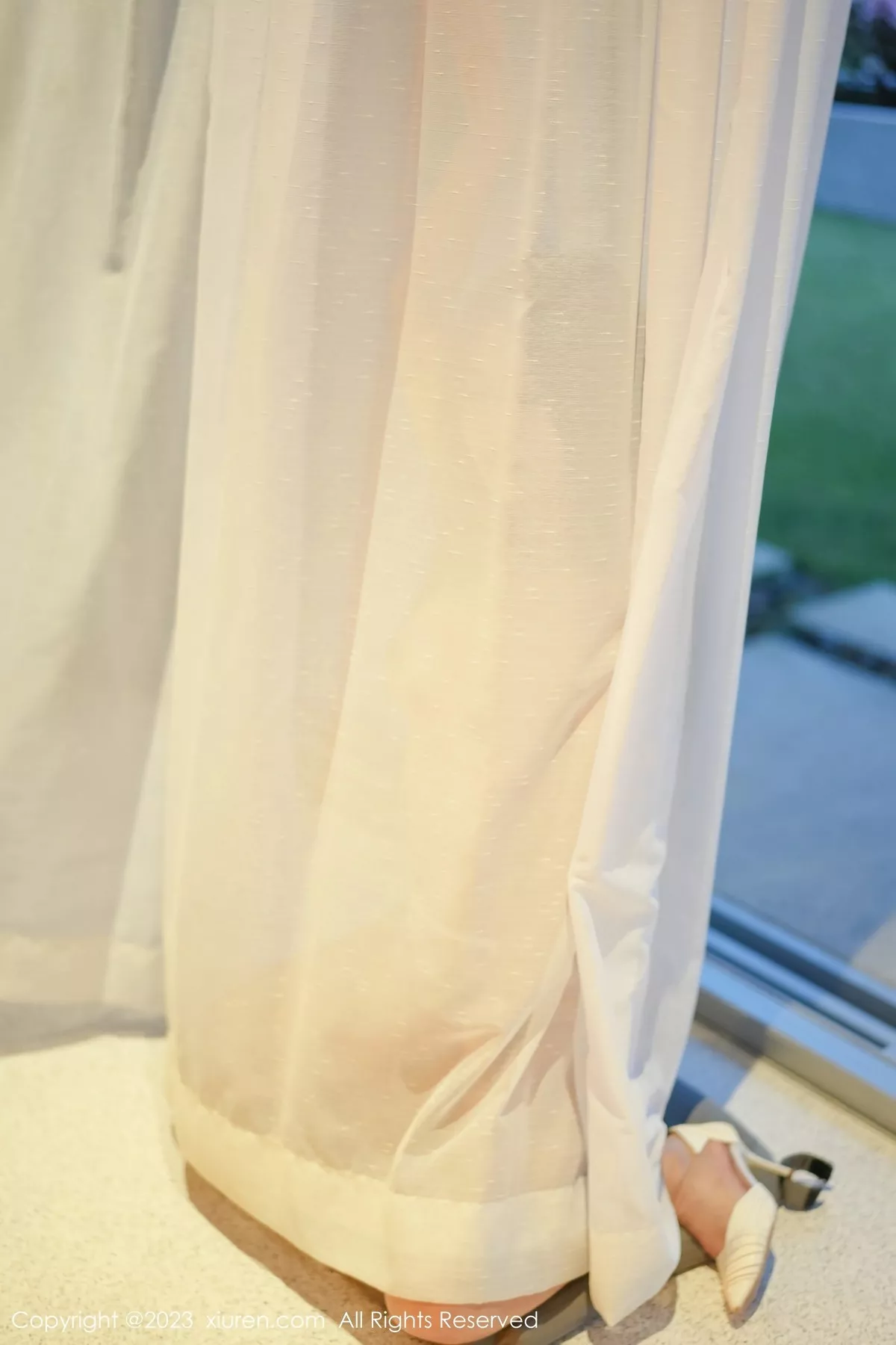 秀人集.com_[XiuRen秀人网]No.6729_模特laura阿姣脱白色吊带长裙露浅色轻透蕾丝内衣完美诱惑写真66P