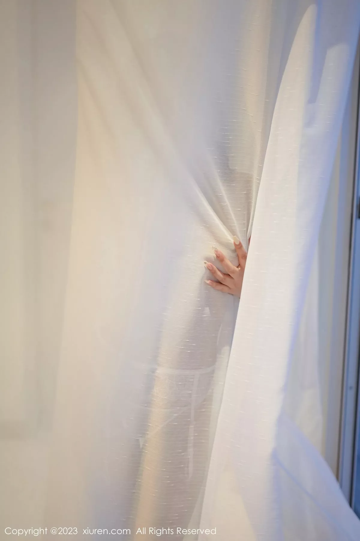 秀人集.com_[XiuRen秀人网]No.6729_模特laura阿姣脱白色吊带长裙露浅色轻透蕾丝内衣完美诱惑写真66P