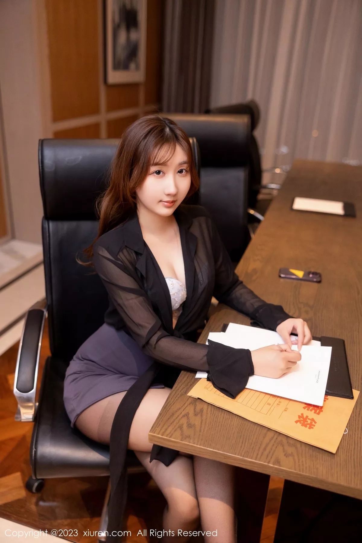 秀人集.com_[XiuRen秀人网]No.6848_模特江真真性感Ol制服露灰色内衣配超薄黑丝秀丰腴身材诱惑写真78P