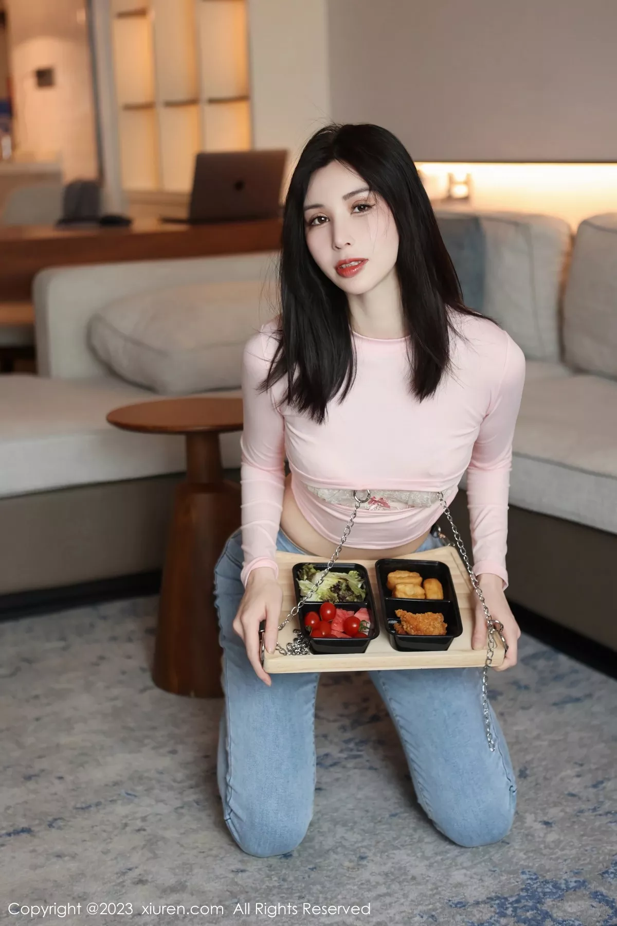 秀人集.com_[XiuRen秀人网]No.6992_模特王曼柔粉色衣配牛仔裤露粉色蕾丝内衣秀曼妙身姿诱惑写真82P