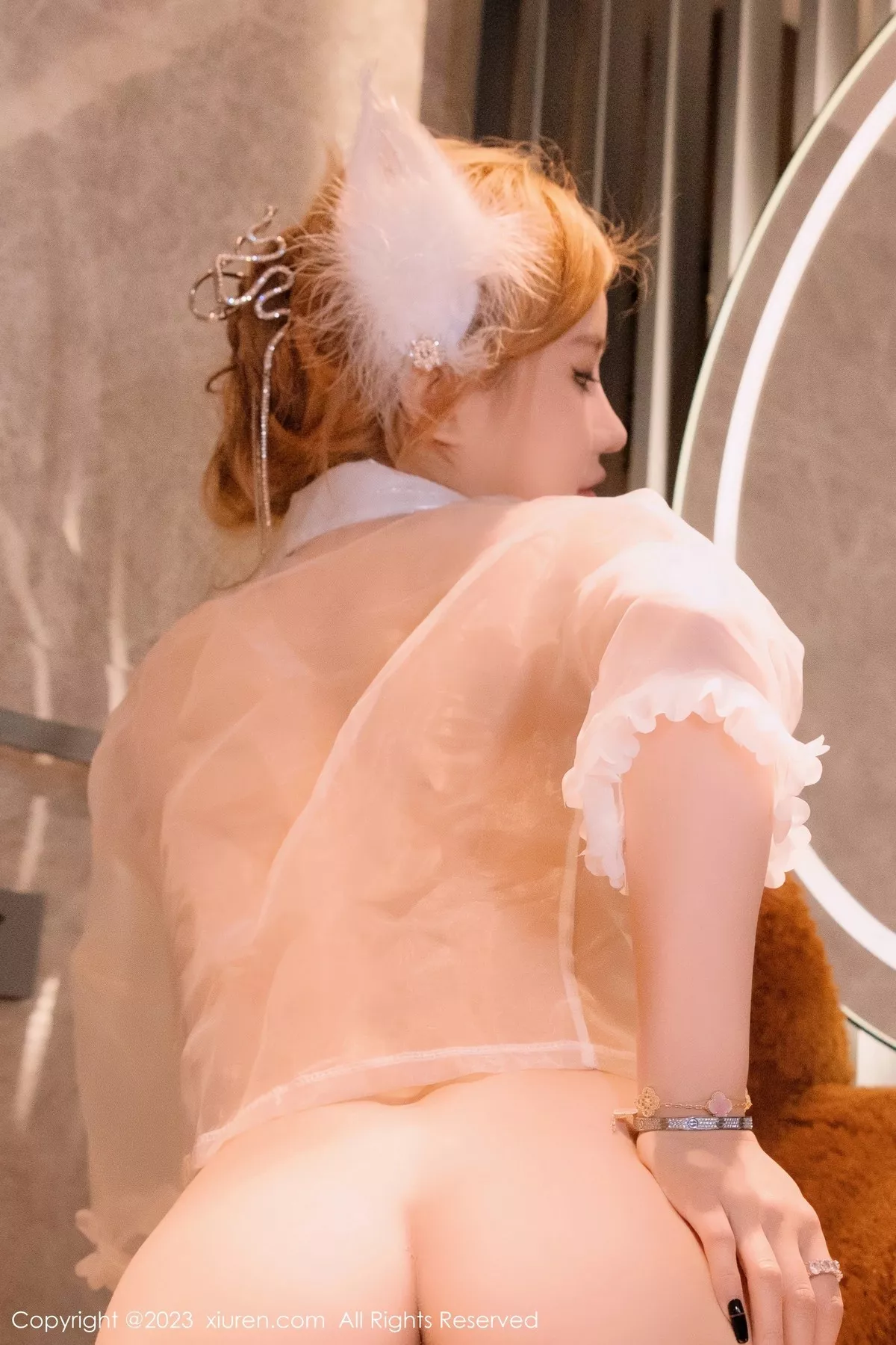 秀人集.com_[XiuRen秀人网]No.6964_模特杨可可coco浅色薄纱服饰+黑色情趣服饰秀惹火身材诱惑写真85P