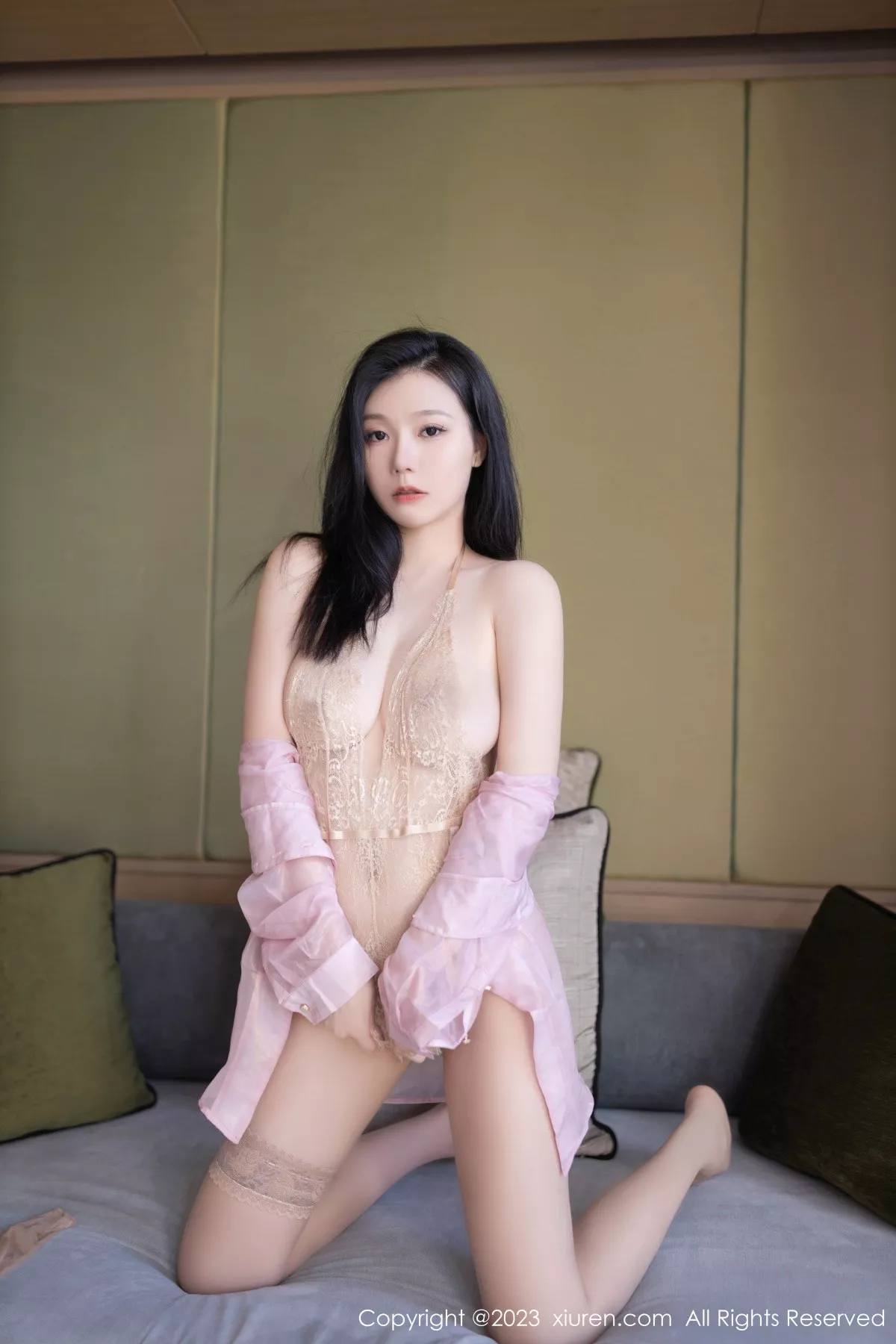 秀人集.com_[XiuRen秀人网]No.7303_模特安然anran私房性感浅色连体蕾丝内衣秀惹火身材诱惑写真80P