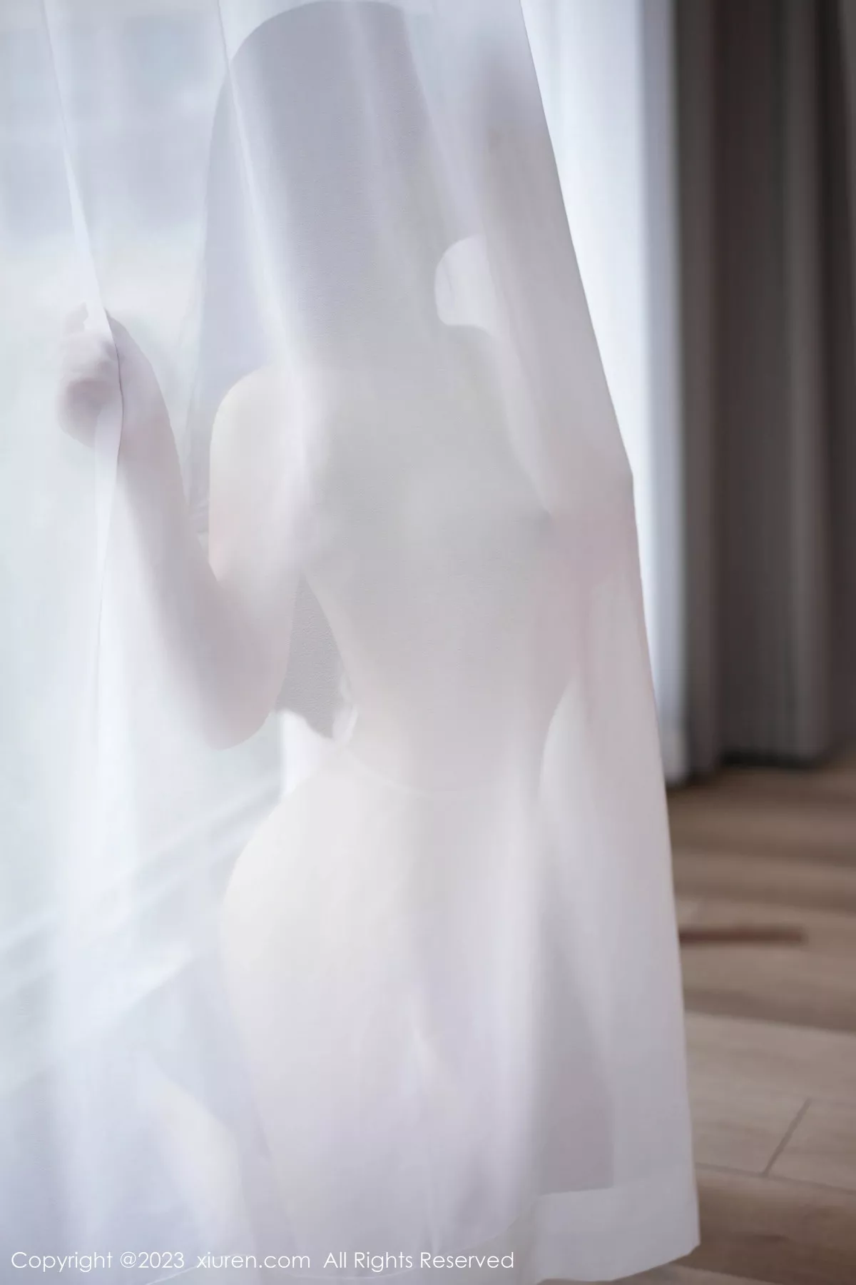 秀人集.com_[XiuRen秀人网]No.7572_模特谭小灵性感杏色连衣短裙配超薄无内肉丝秀惹火身材诱惑写真81P