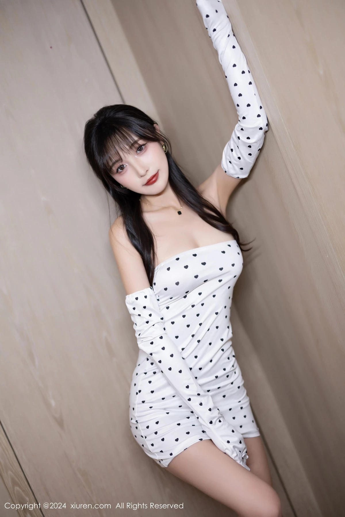 秀人集.com_[XiuRen秀人网]No.8045_模特林星阑白色图案连衣短裙+银白情趣内衣秀曼妙身姿诱惑写真101P