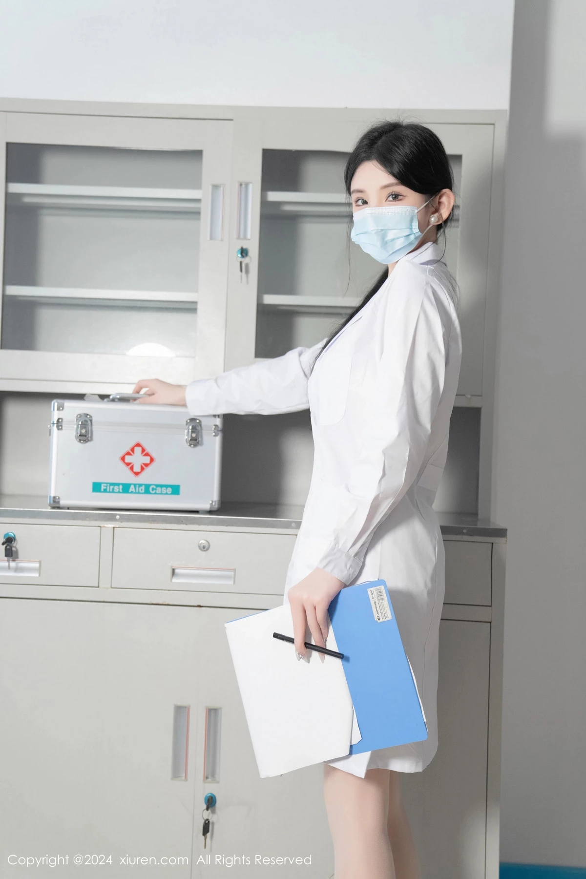 秀人集.com_[XiuRen秀人网]No.8481_女神周于希Sally女医生主题白大褂下性感内衣配白丝袜诱惑写真80P