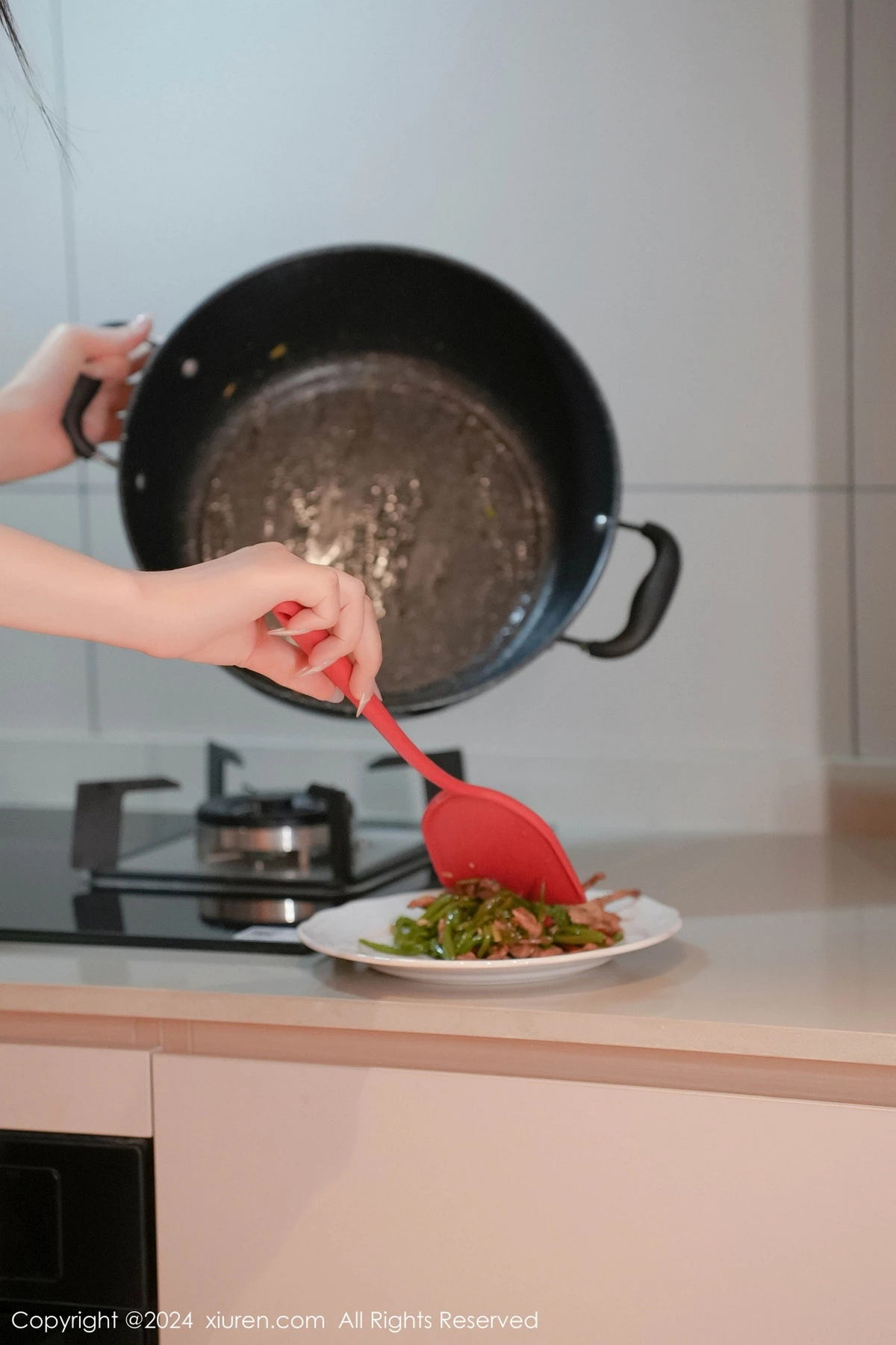 秀人集.com_[XiuRen秀人网]No.8557_模特晚苏susu性感浅色OL服饰配原色丝袜秀完美身材诱惑写真111P