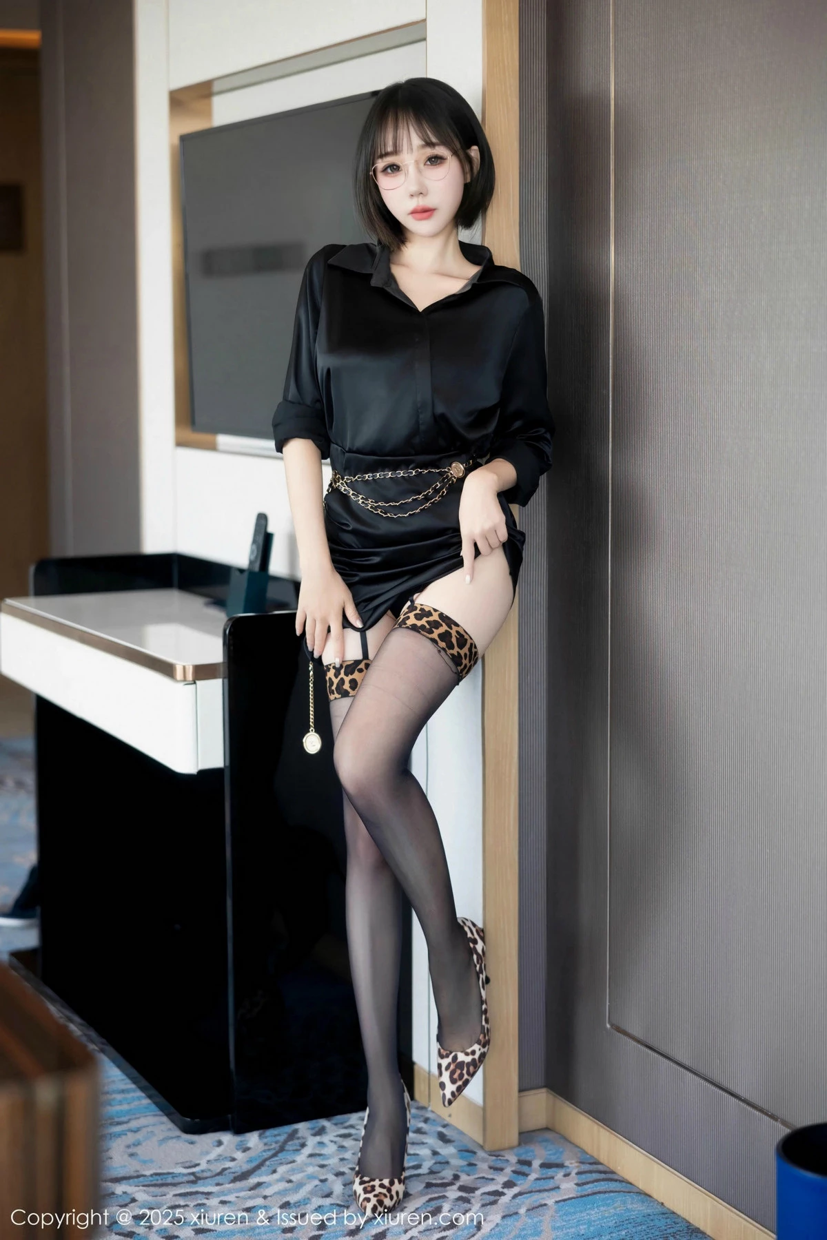 秀人集.com_[XiuRen秀人网]No.9701_模特波巧酱私房性感豹纹内衣配黑丝吊袜秀曼妙身姿完美诱惑写真79P