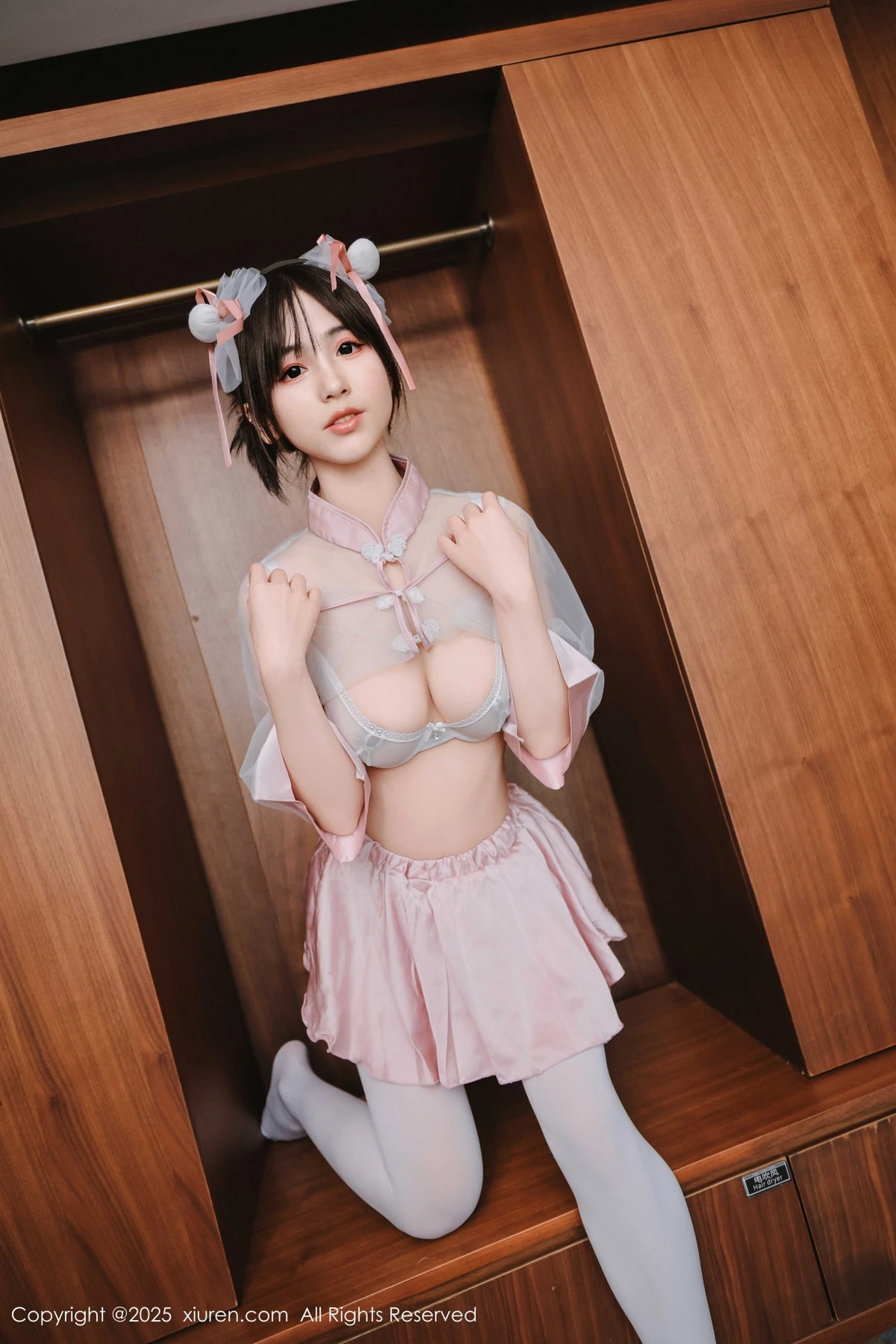 秀人集.com_[XiuRen秀人网]No.9763_模特奶芙乔乔性感粉色情趣内衣配白丝吊袜秀凹凸身材诱惑写真68P