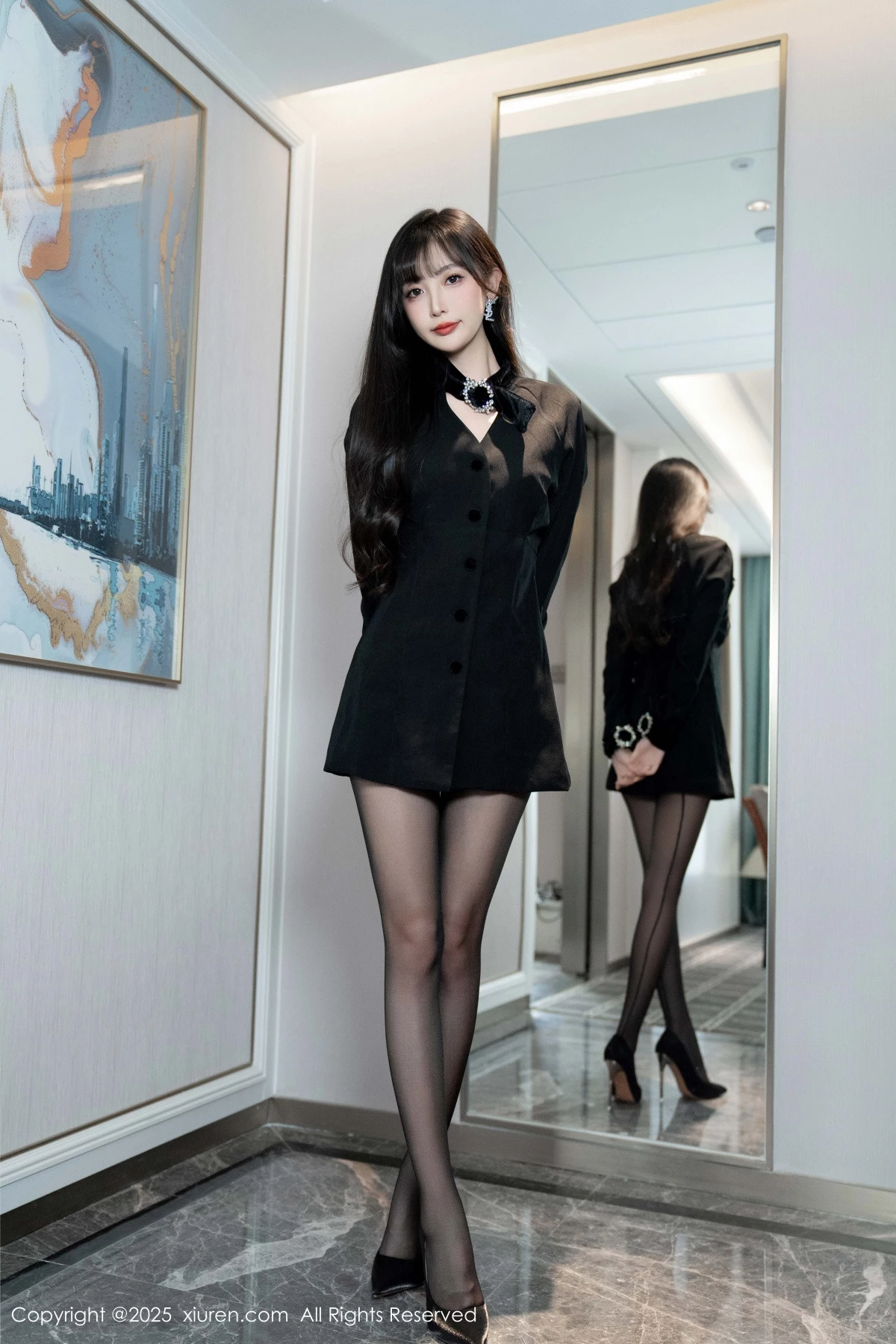 秀人集.com_[XiuRen秀人网]No.9918_模特樱桃小阑子黑色外套露性感内衣配开档黑丝秀曼妙身姿诱惑写真99P