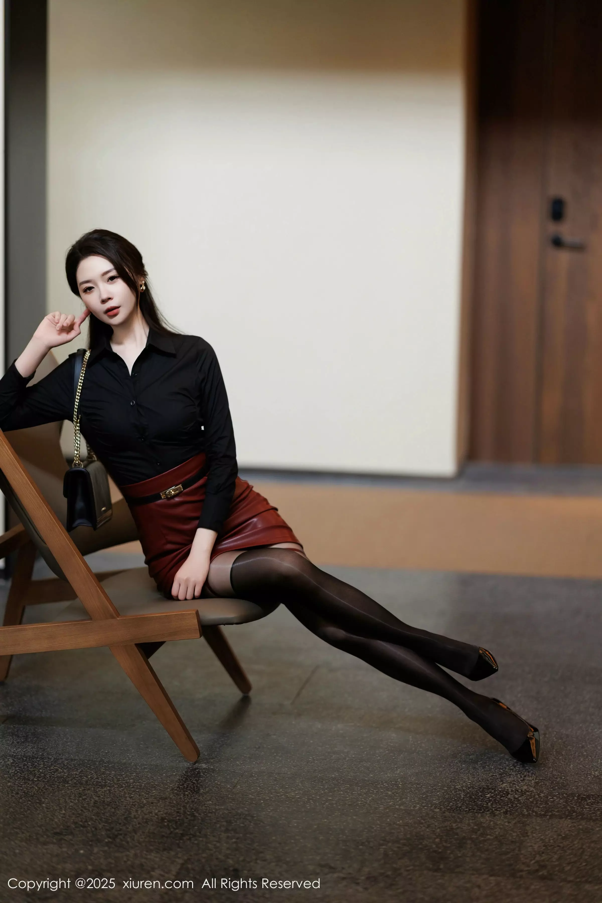 秀人集.com_[XiuRen秀人网]No.10039_模特梦心玥性感黑衬衫露红色内衣配超薄黑丝秀曼妙身姿诱惑写真91P