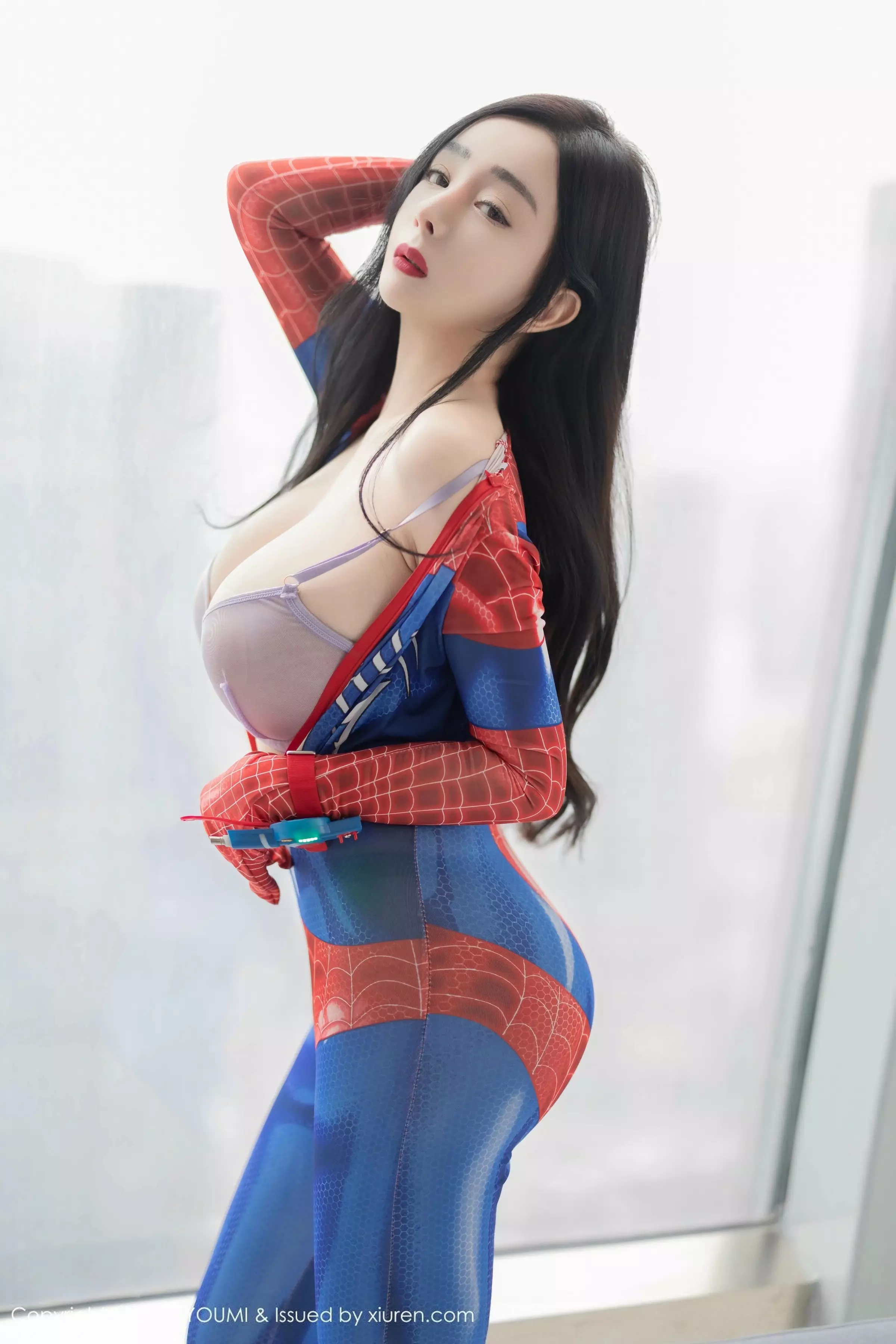 秀人集.com_[YouMi尤蜜荟]Vol.1138_模特允爾性感紧身蜘蛛侠服饰露灰色内衣秀丰满身材撩人诱惑写真78P