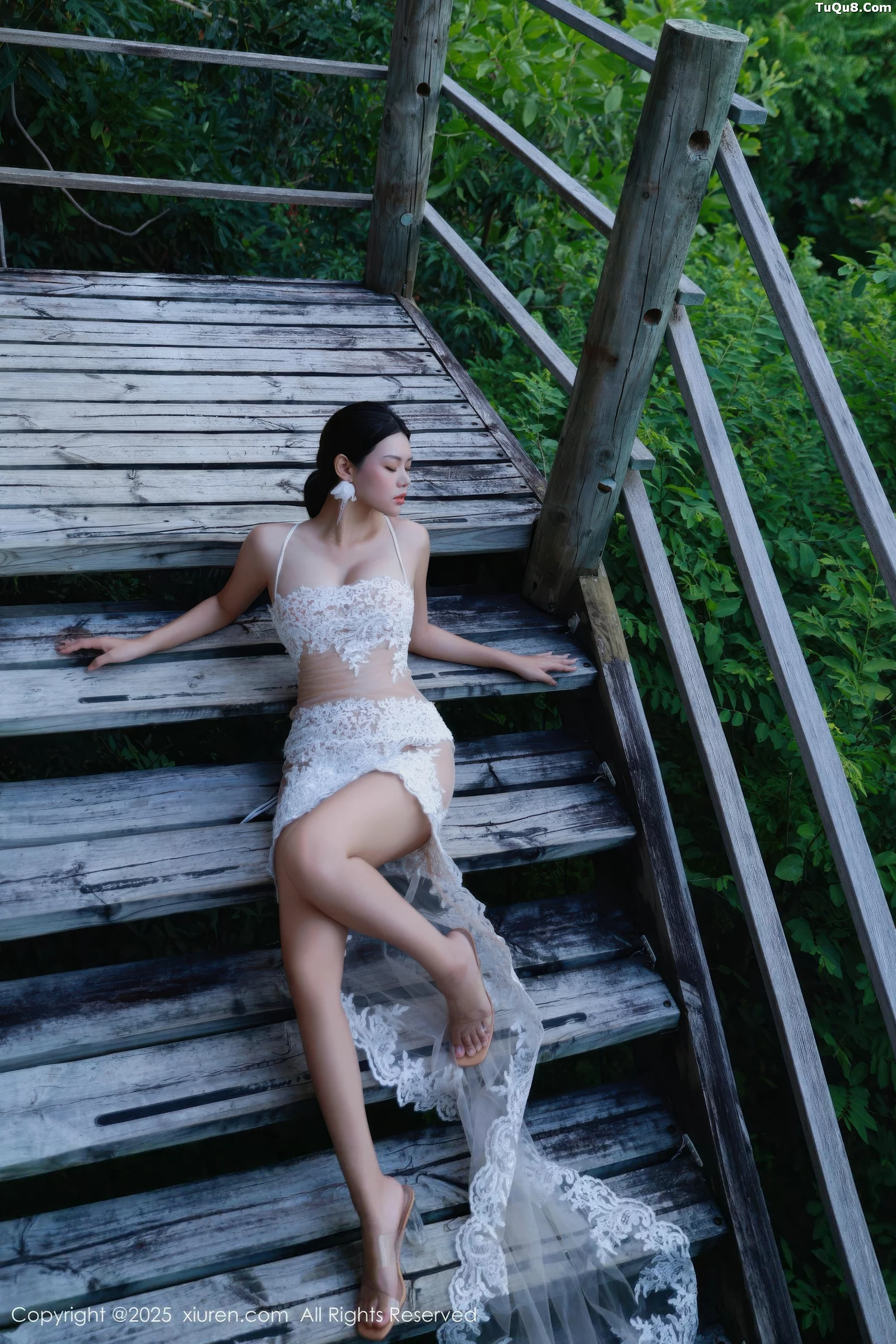 秀人集.com_[XiuRen秀人网]No.10721_模特叮当DD性感白色情趣服饰配白色丝袜秀完美身材诱惑写真77P