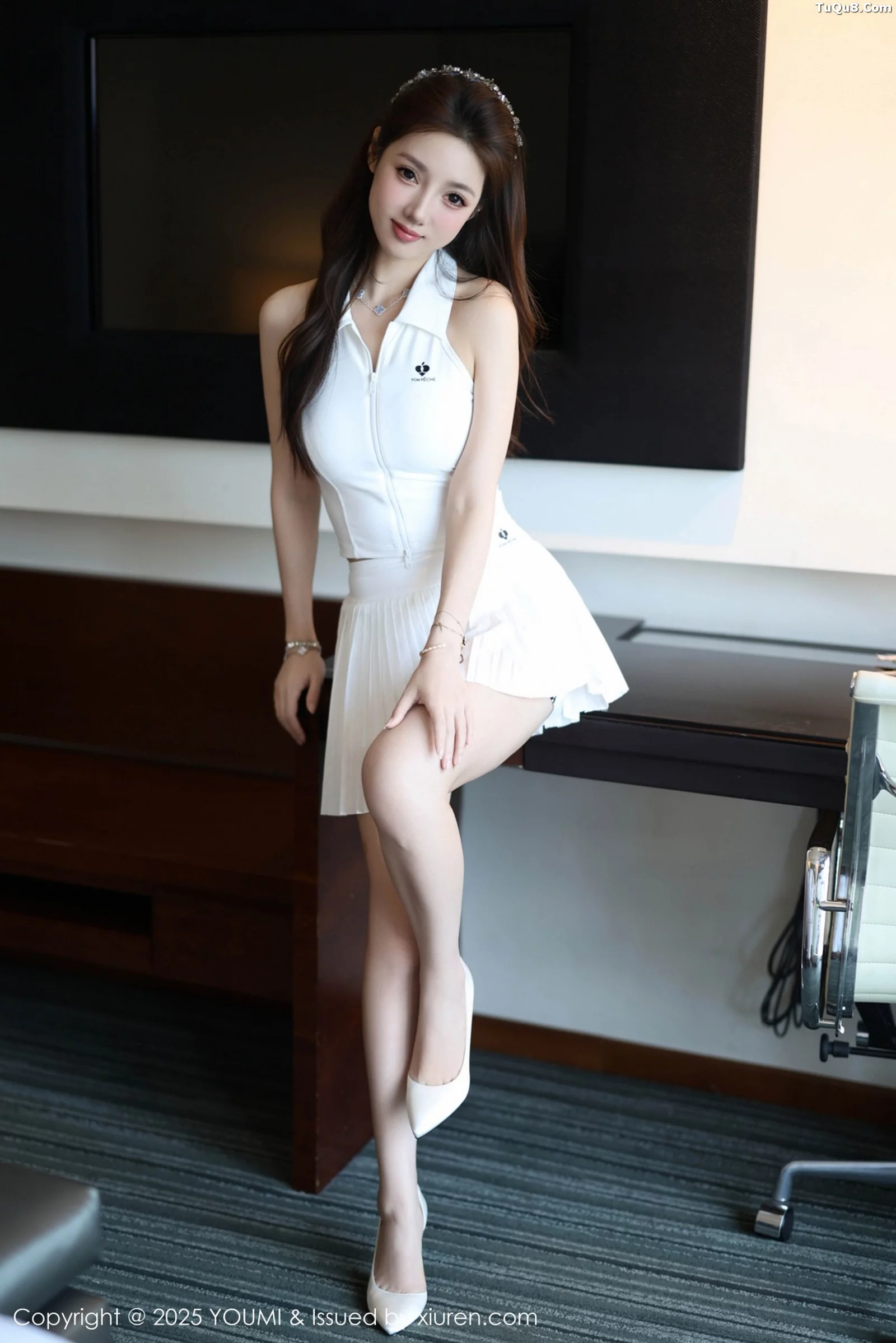 秀人集.com_[YouMi尤蜜荟]Vol.1165_模特桃桃·夭夭twins性感姐妹花白色分体短裙秀完美身材诱惑写真70P