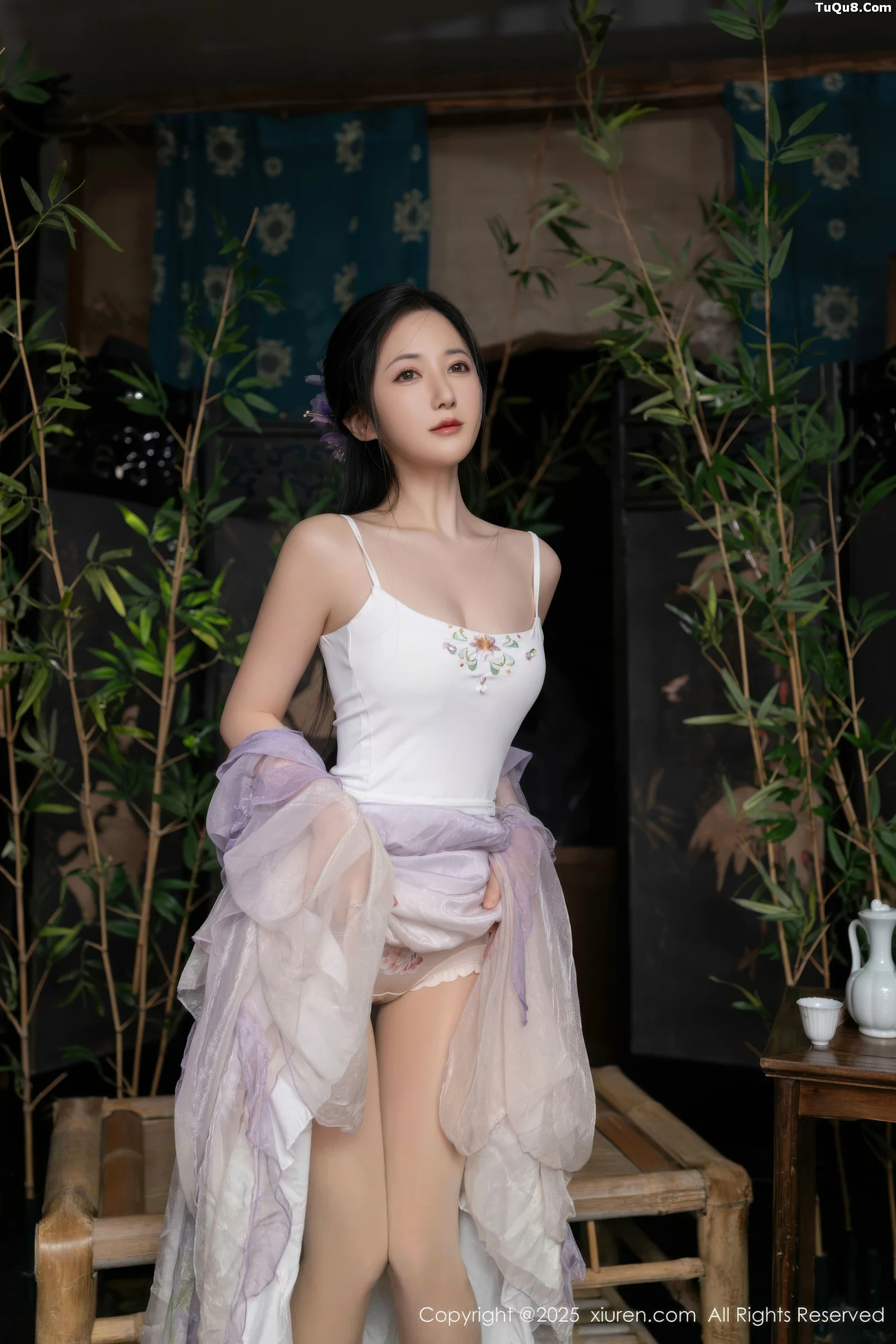 秀人集.com_[XiuRen秀人网]No.10737_模特鱼子酱Fish性感紫色连衣裙配白色丝袜秀曼妙身姿诱惑写真74P